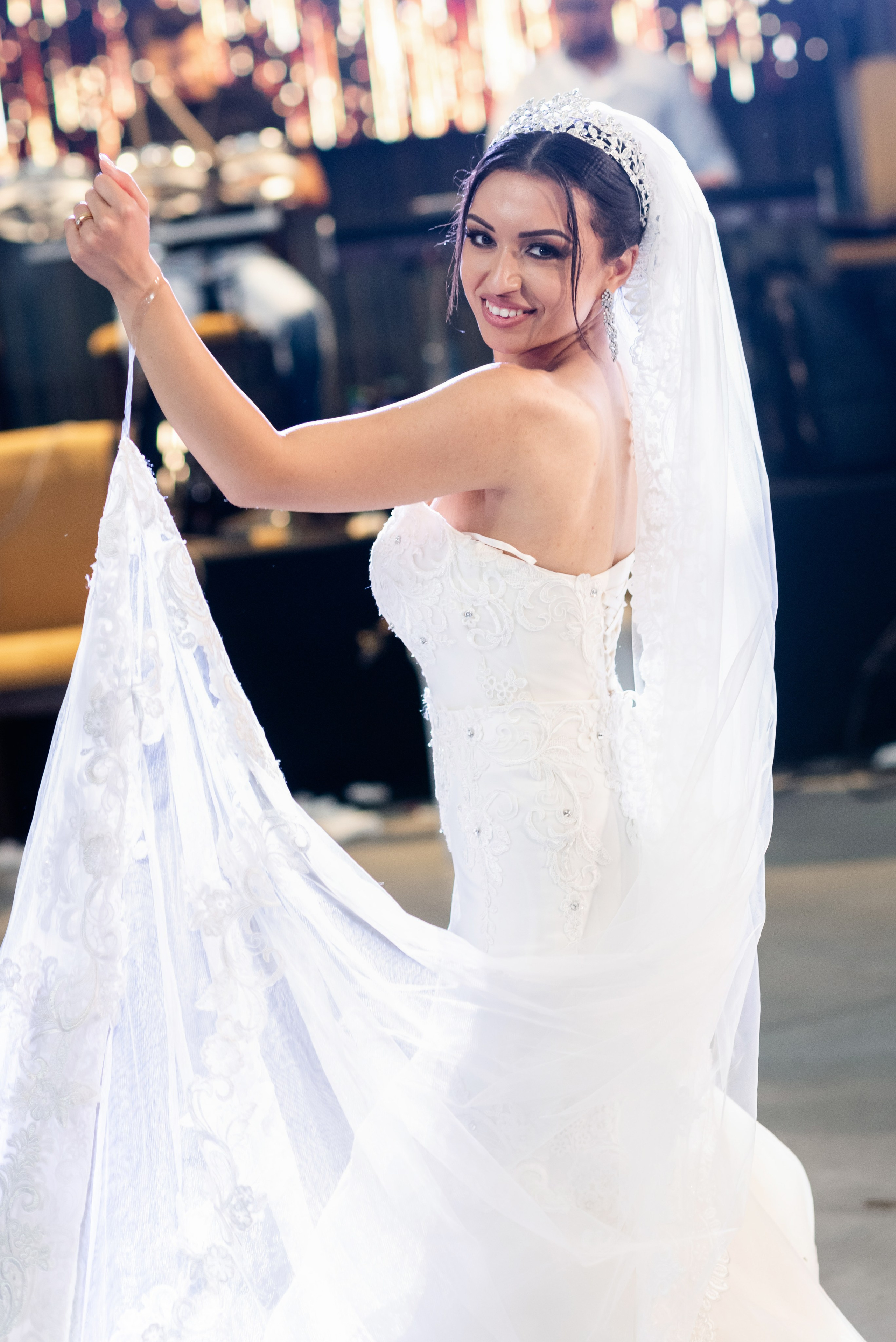 Roxana & Iulian. Acasă