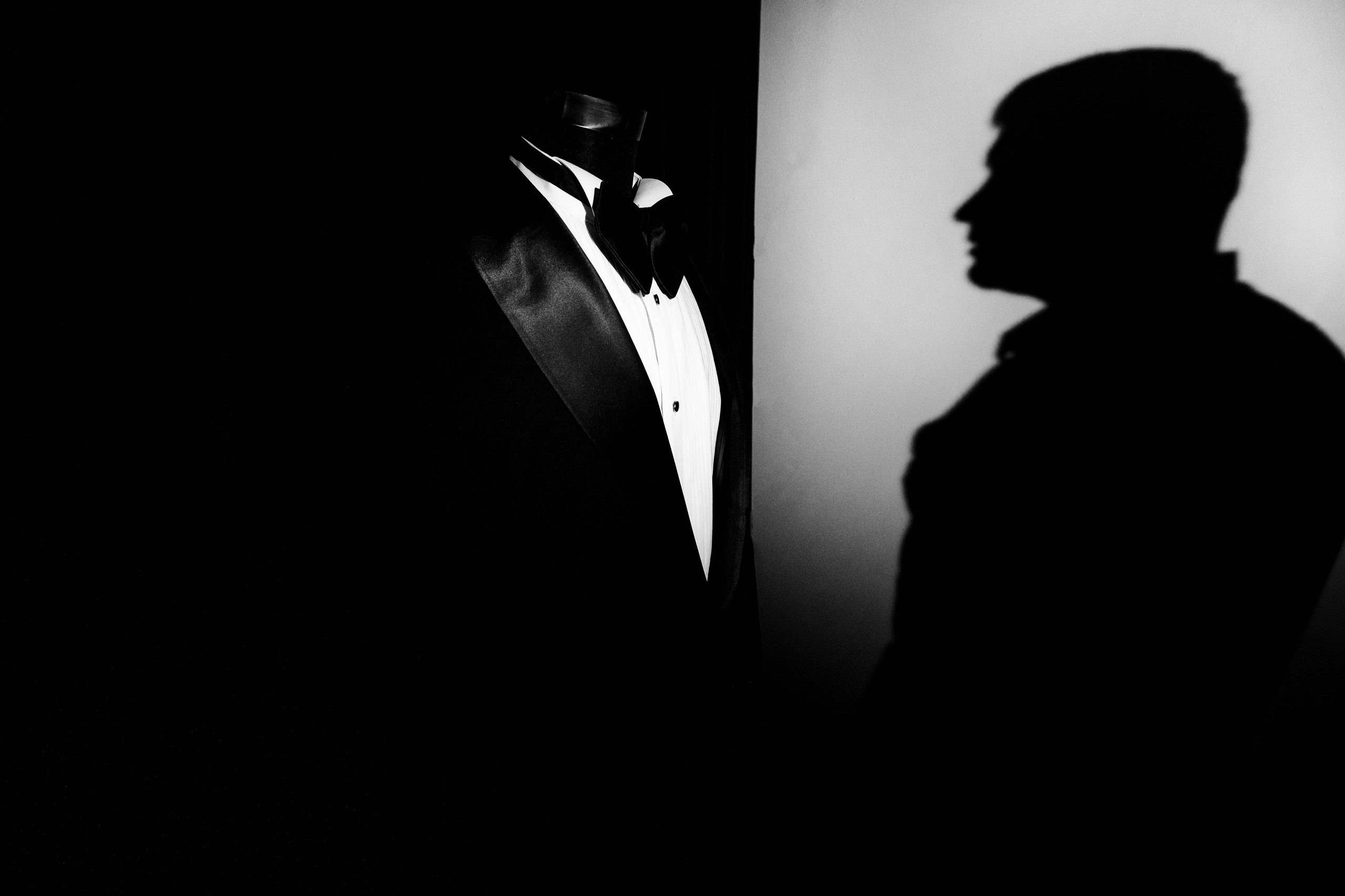 Andreea, Damian si Aris. Acasă