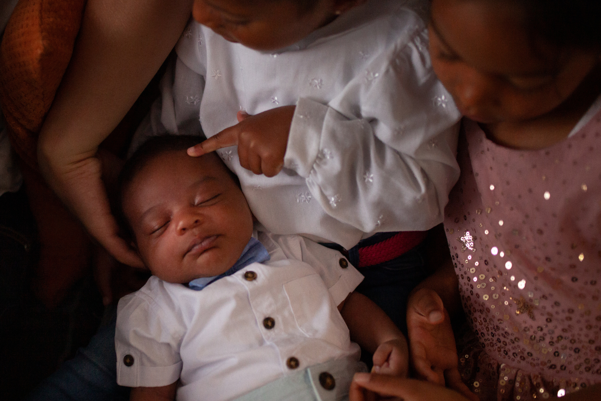 Indoor Family. Olga Tikhonova: family photography Cambridgeshire