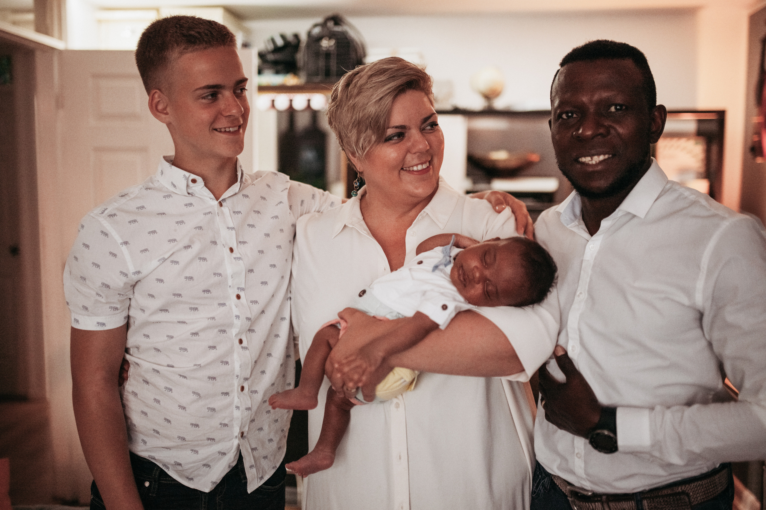 Indoor Family. Olga Tikhonova: family photography Cambridgeshire