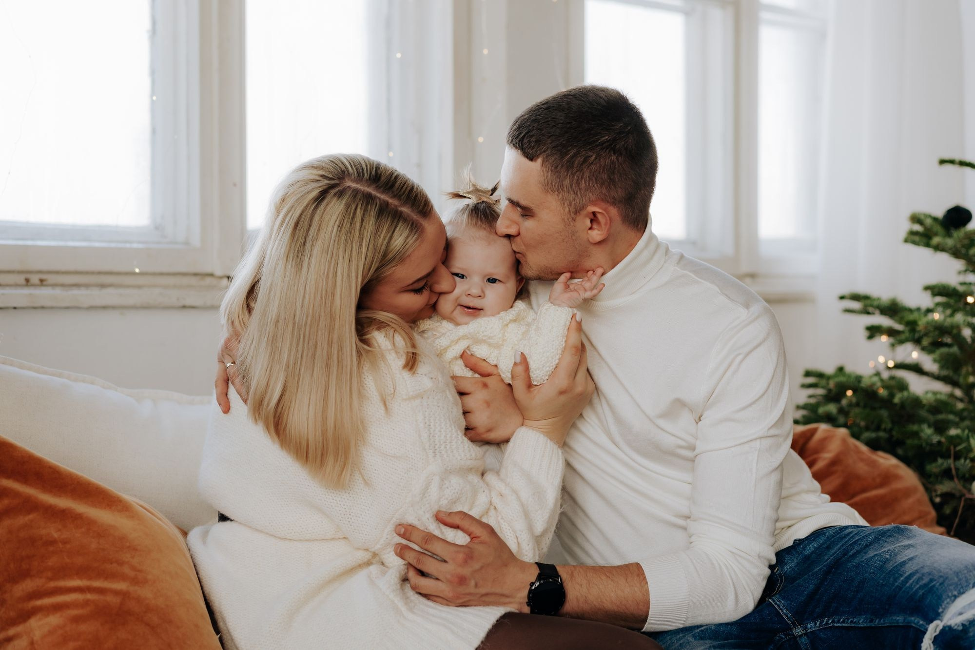 Minimalistyczne sesje świąteczne. Fotograf ślubny & lifestyle Gdańsk, Karolina Baczewska