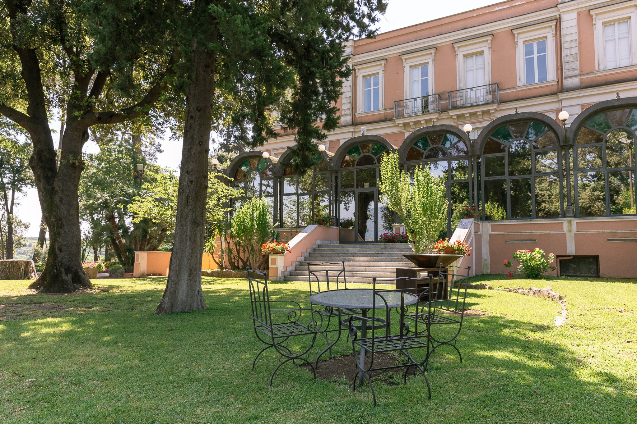 GRAND HOTEL TELESE. Elizaveta Razumova: Cinematic Photography for Love, Weddings, Portraits & Brands