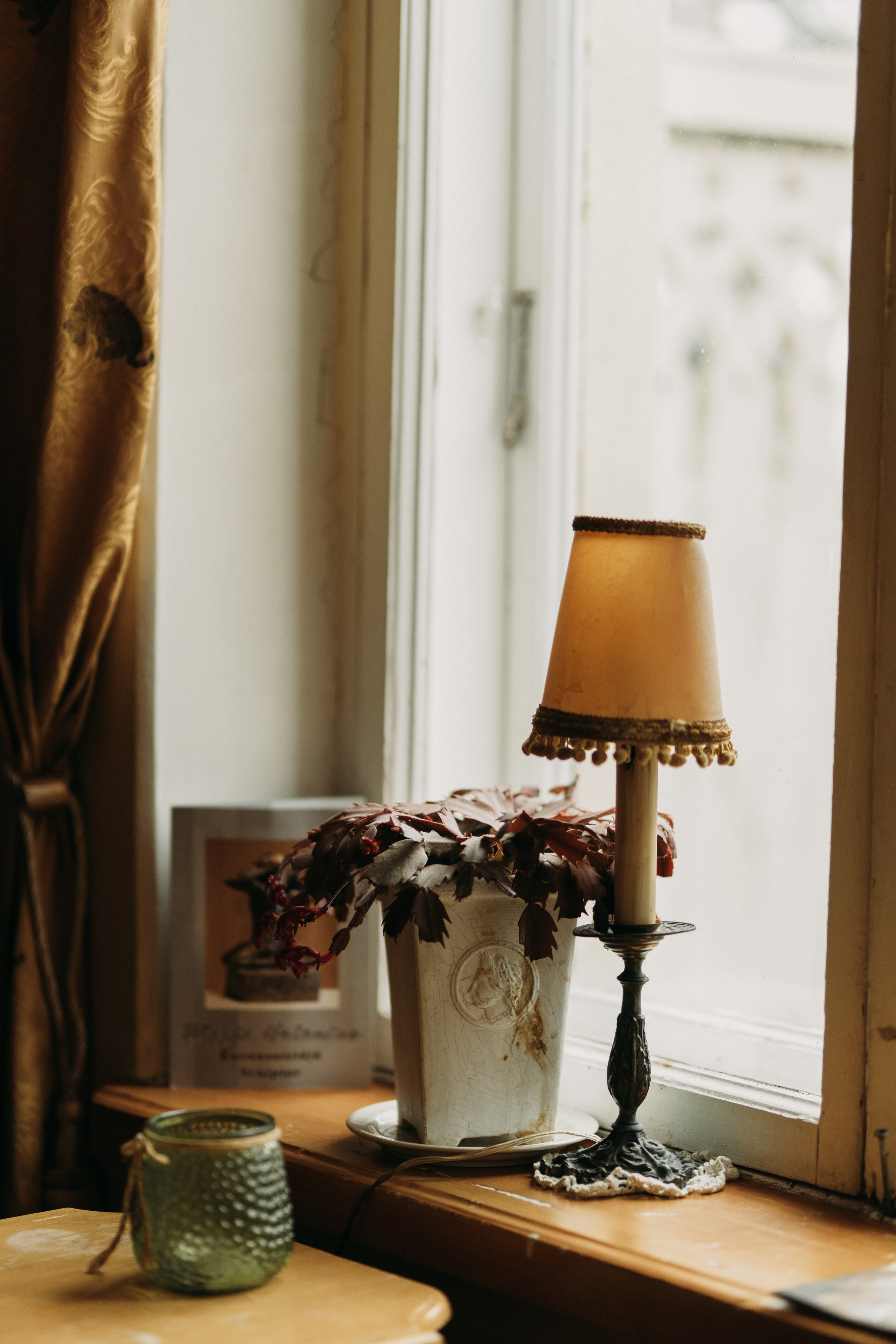 Woman phoshoot. Wedding and portrait photographer in Helsinki Vickan O