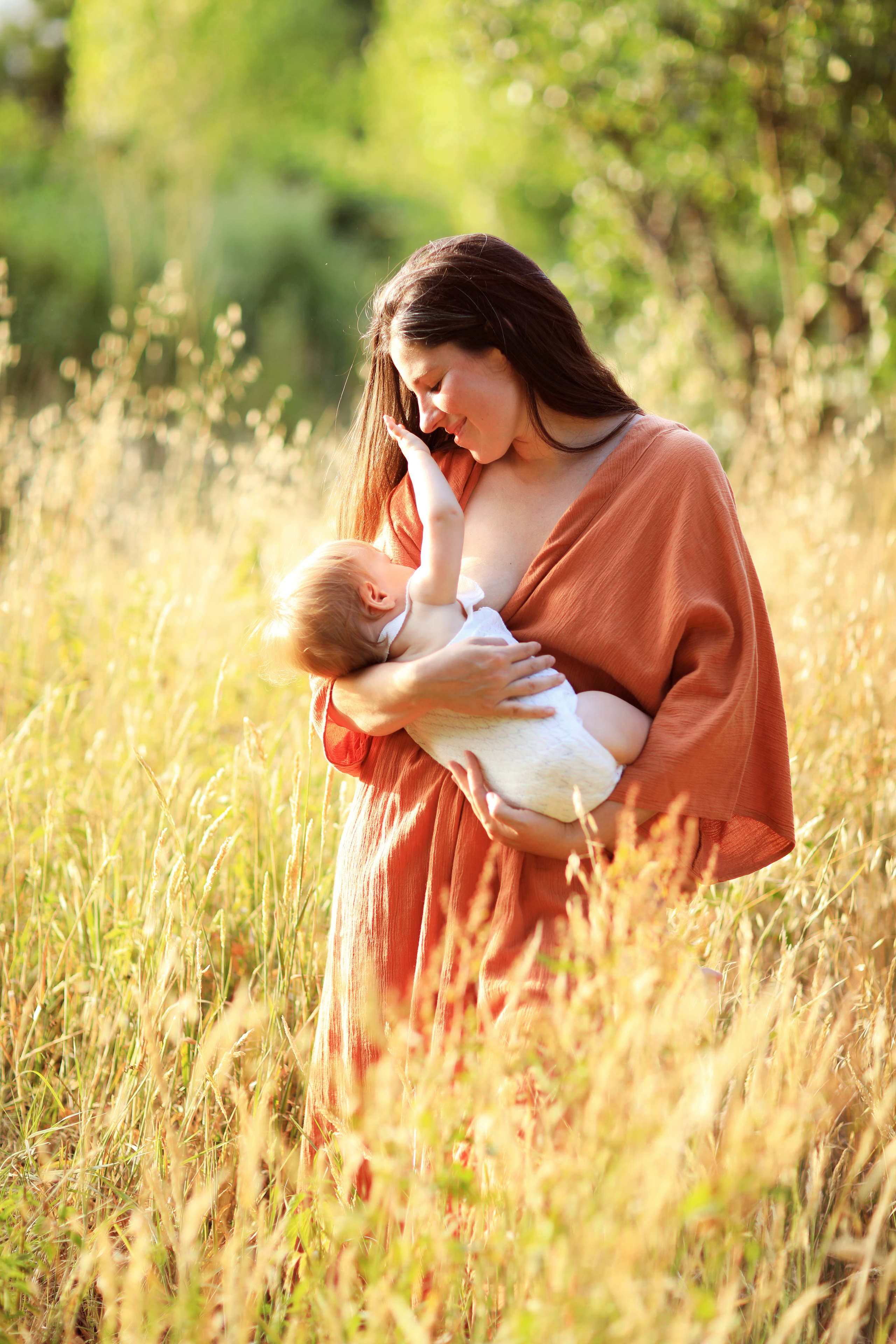 Sesiones mamá y bebé. Fotografía de Eventos, Embarazo y Familiar en Pirineos