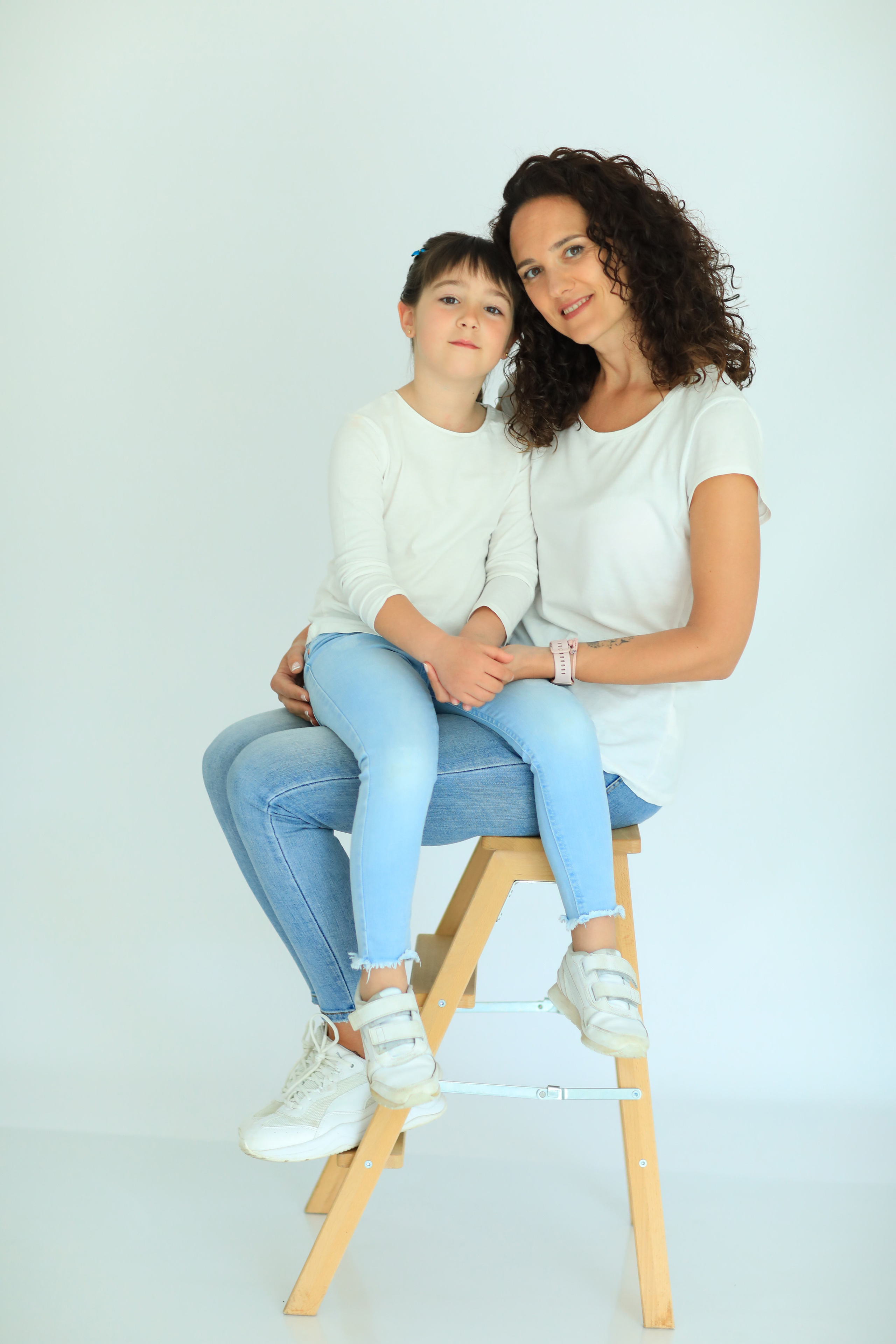 Laura. Fotografía de Eventos, Embarazo y Familiar en Pirineos