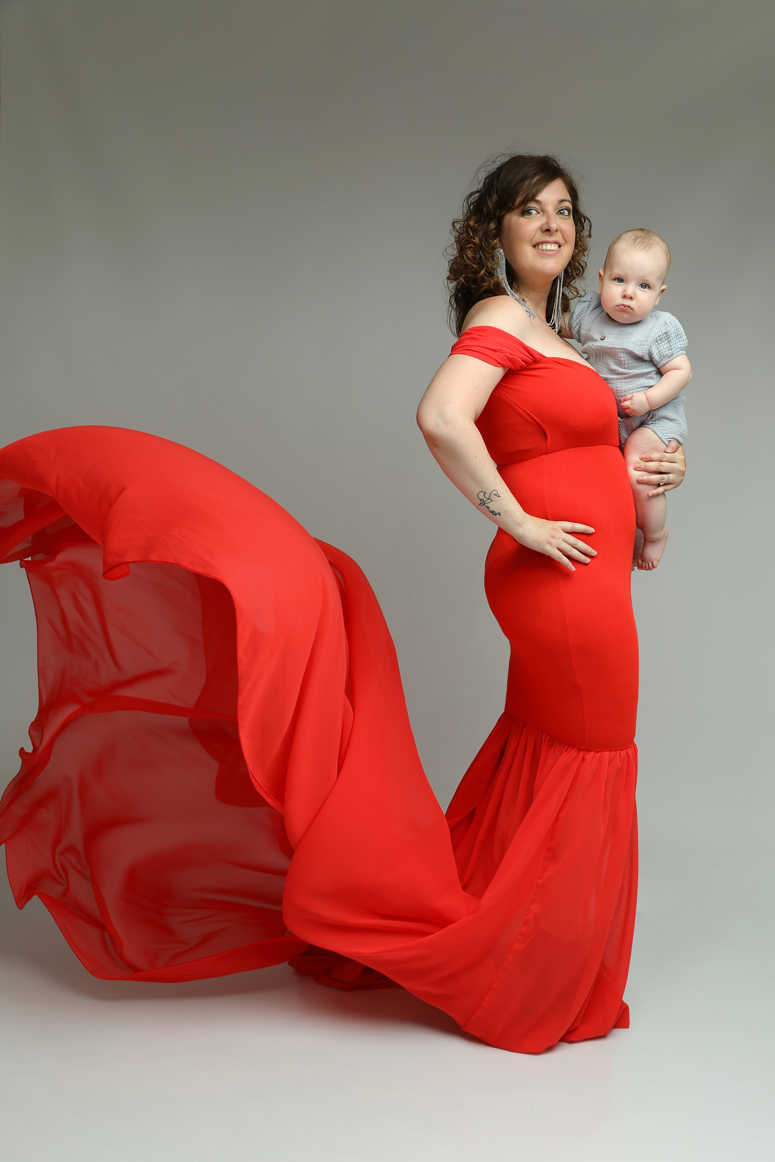 Sesiones mamá y bebé. Fotografía de Eventos, Embarazo y Familiar en Pirineos