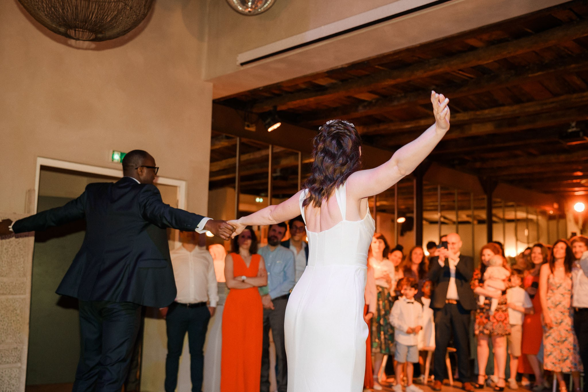 K& F, destination wedding photographer in L’Orangerie de l’Orée du Bois, France