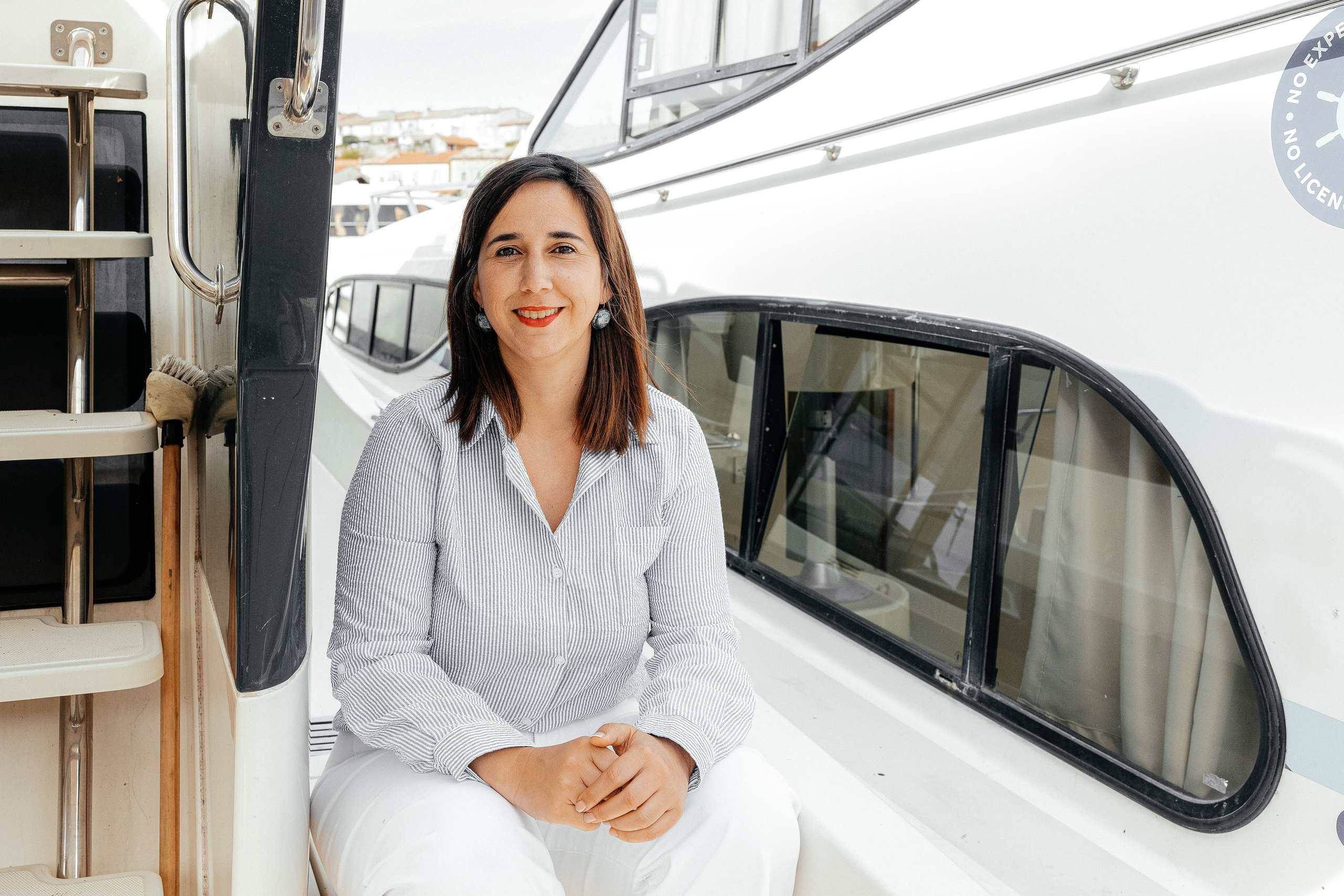 Photoshoot in the river port of Castelnaudary. Eugenie Smirnova — wedding, corporate and lifestyle photographer in Toulouse and Southwest France