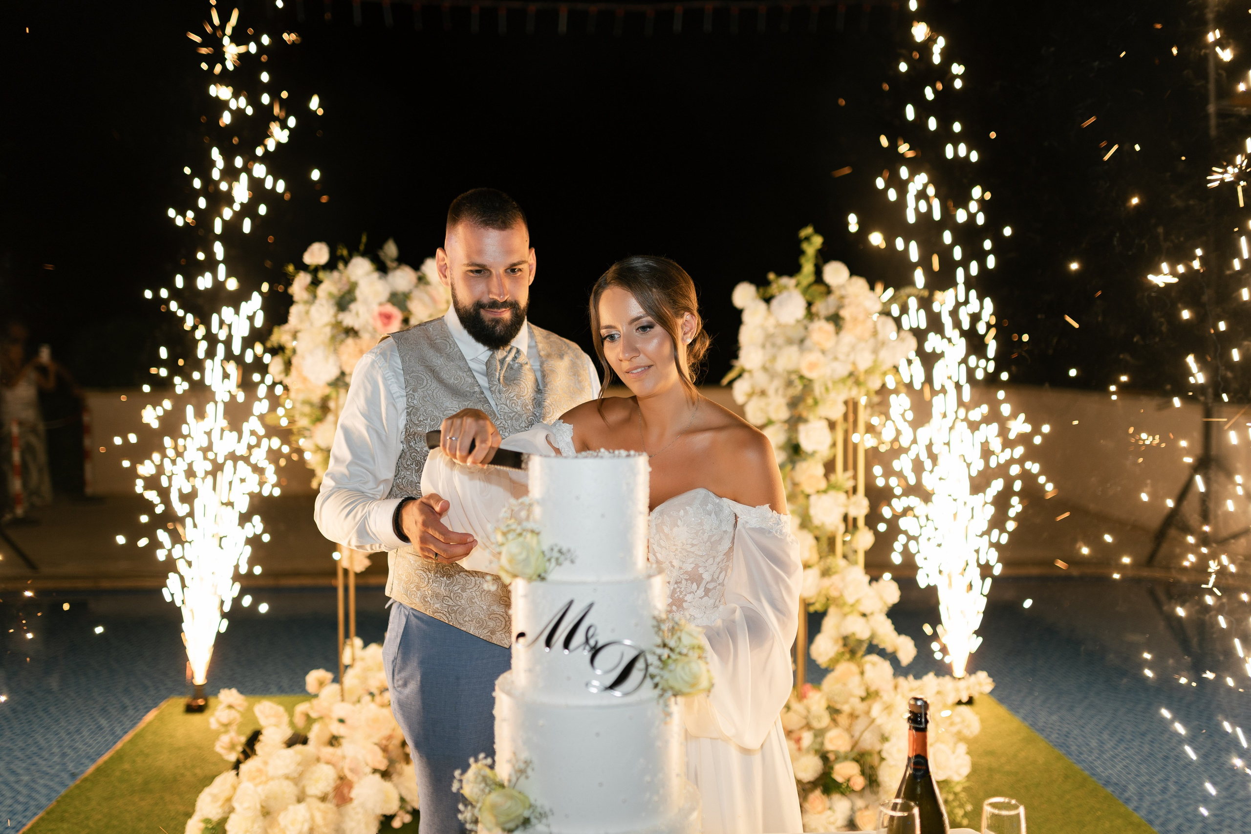 M&D|Between City Lights and Hidden Oasis. Black Sheep Produkcija| Wedding Photography and Wedding Films, based in Kragujevac, Europe / Fotograf i videograf, Kragujevac, Srbija