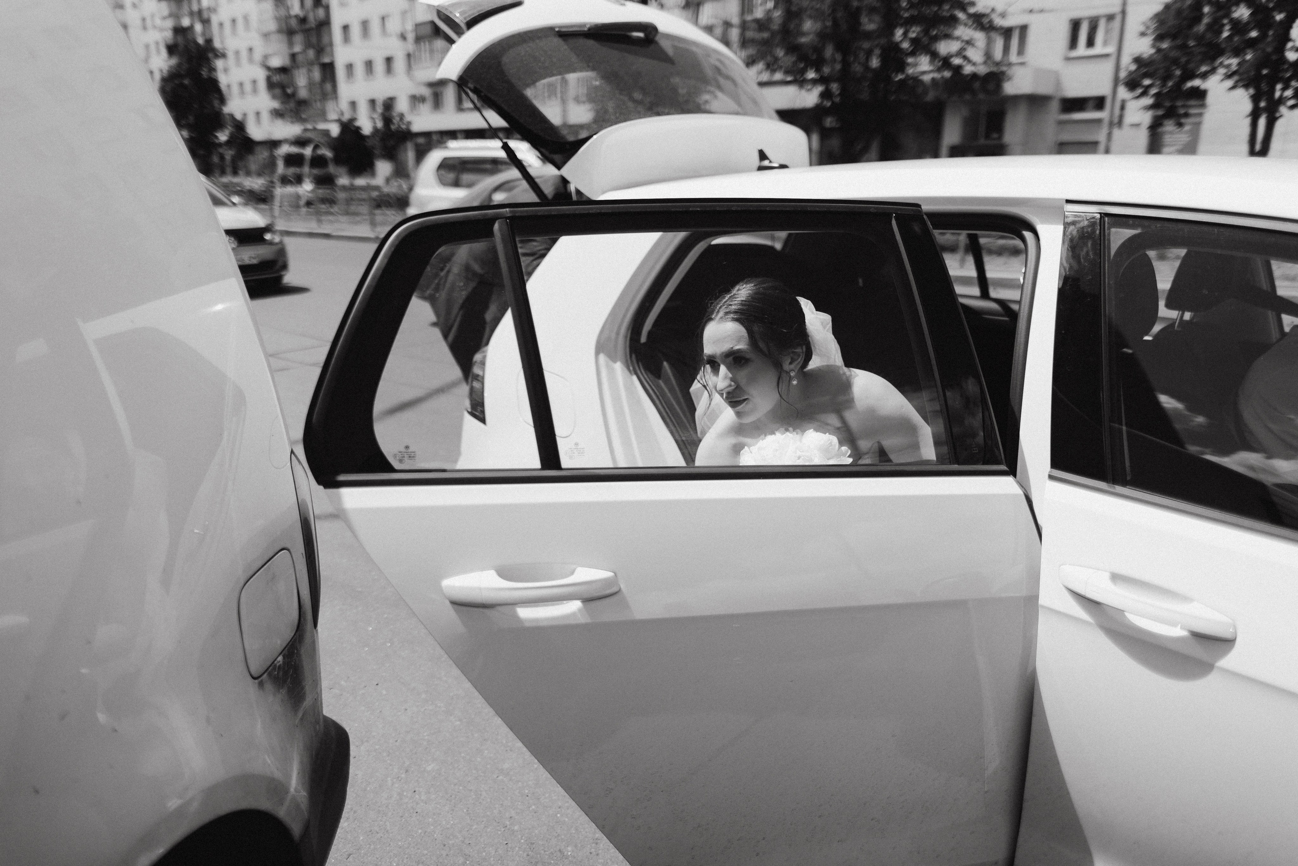 White Wedding. Wedding and Family Photograph