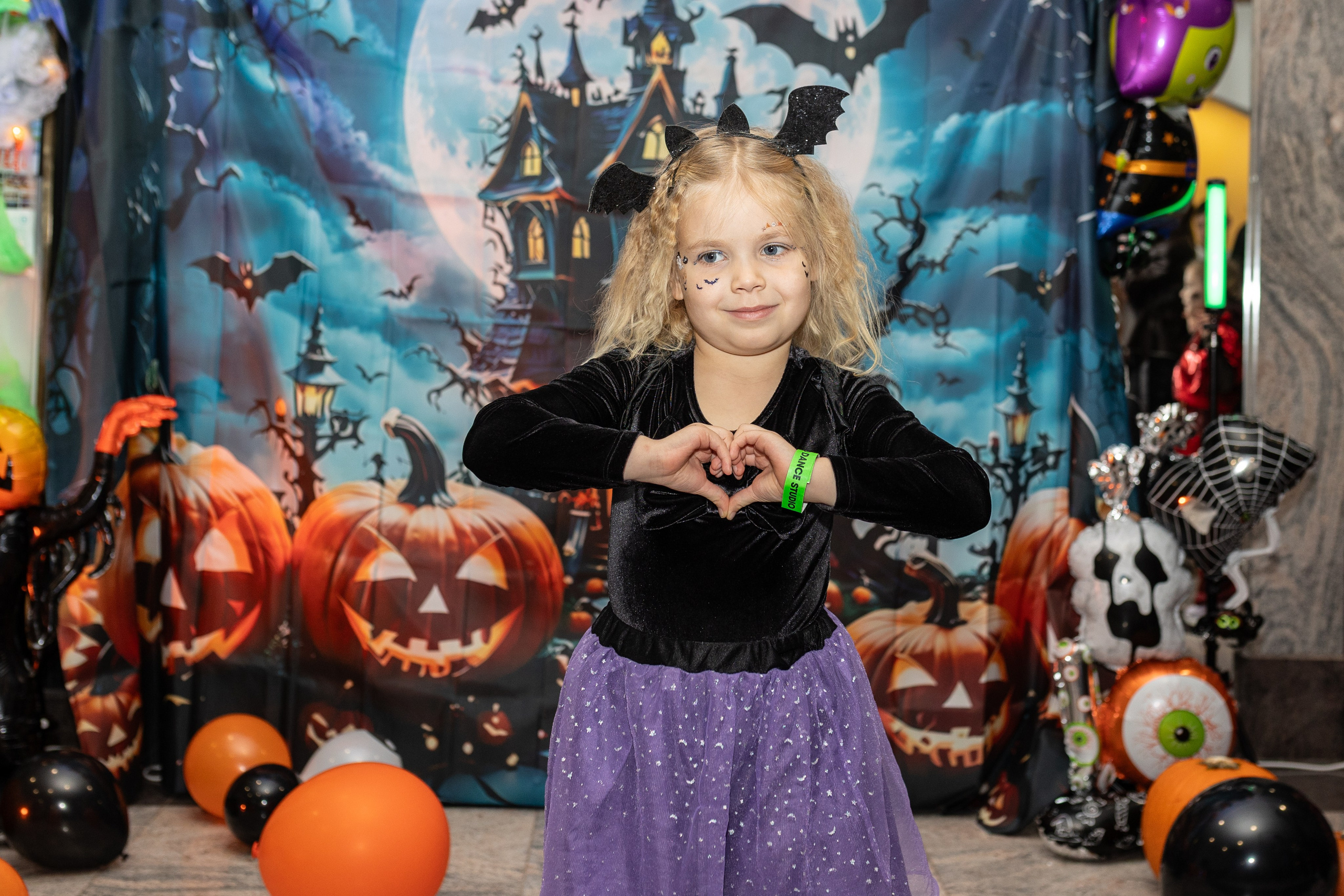 Leo dance studio Helloween 2025. Семейный и детский фотограф в Варшаве Мила Бобровская