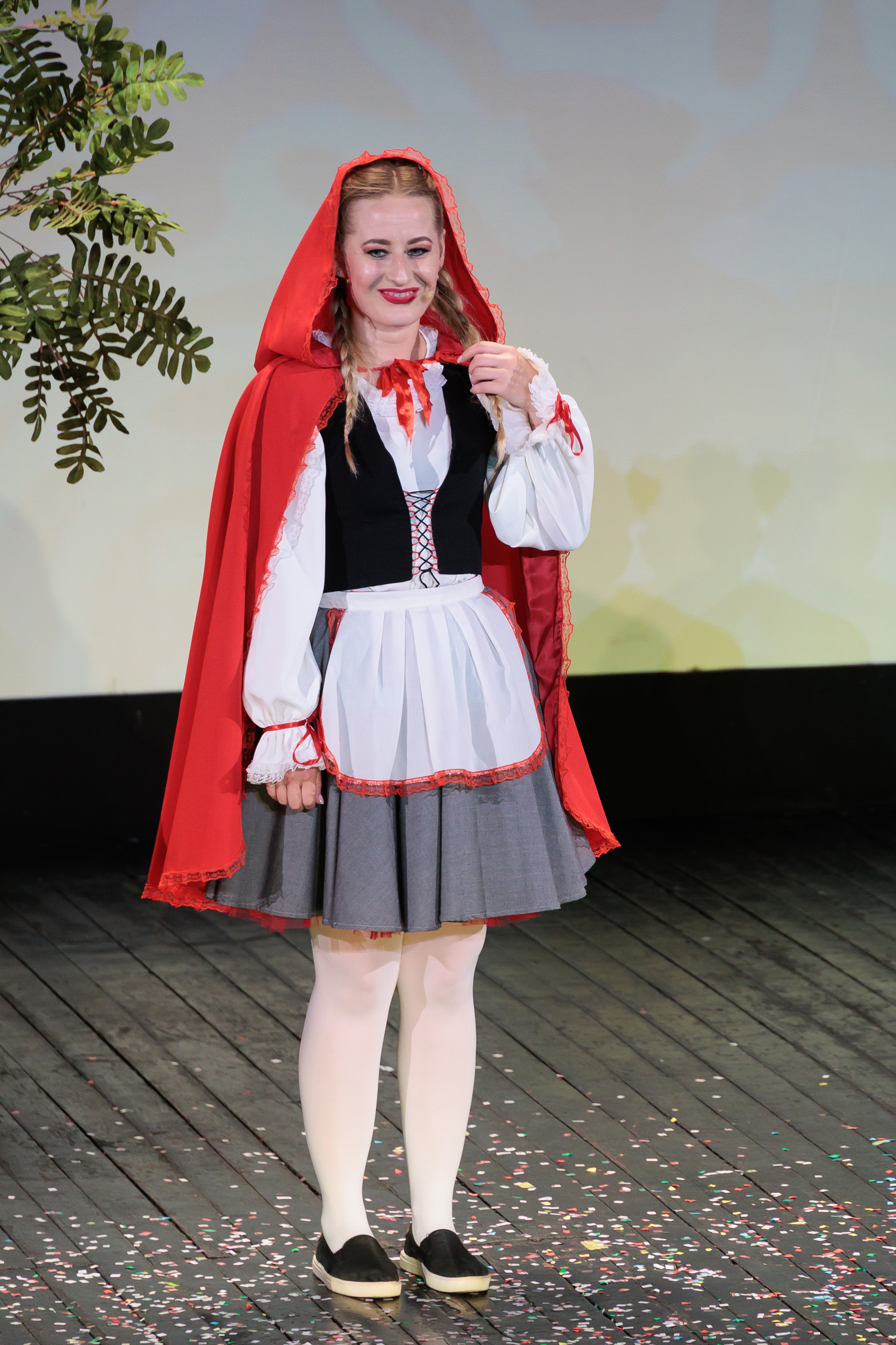 Povestea Scufita Rosie. Clounella. ✔️ Servicii foto si video in Chisinau Moldova - Cinematic.md