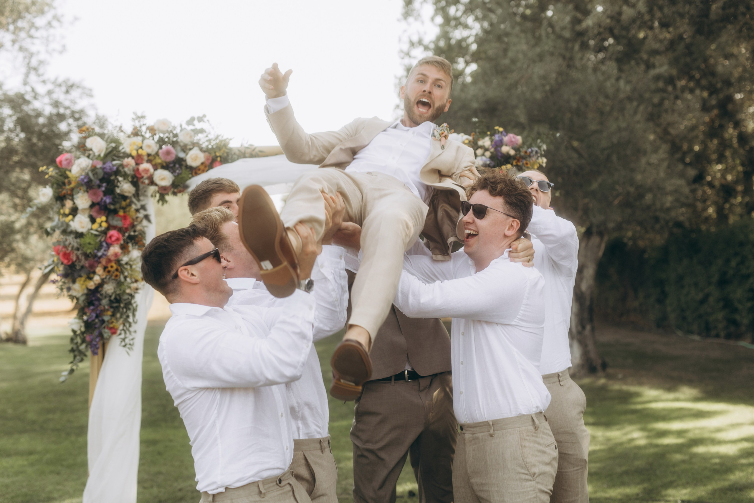 Lauren & Jamie. Hotel Castell d’Emporda. Paola wedding photographer / videographer in Barcelona