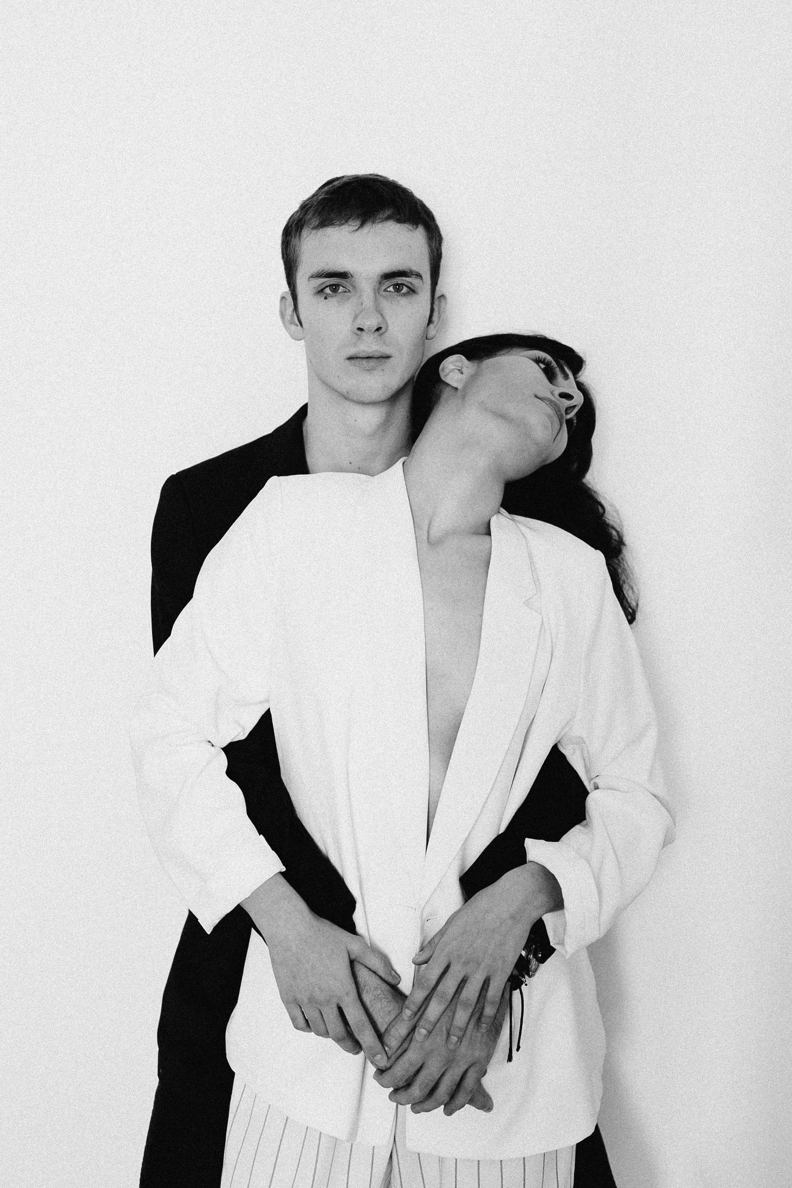 Koncept: černo-bílý portrét. Fotograf Teplice // Alexandra Ribola