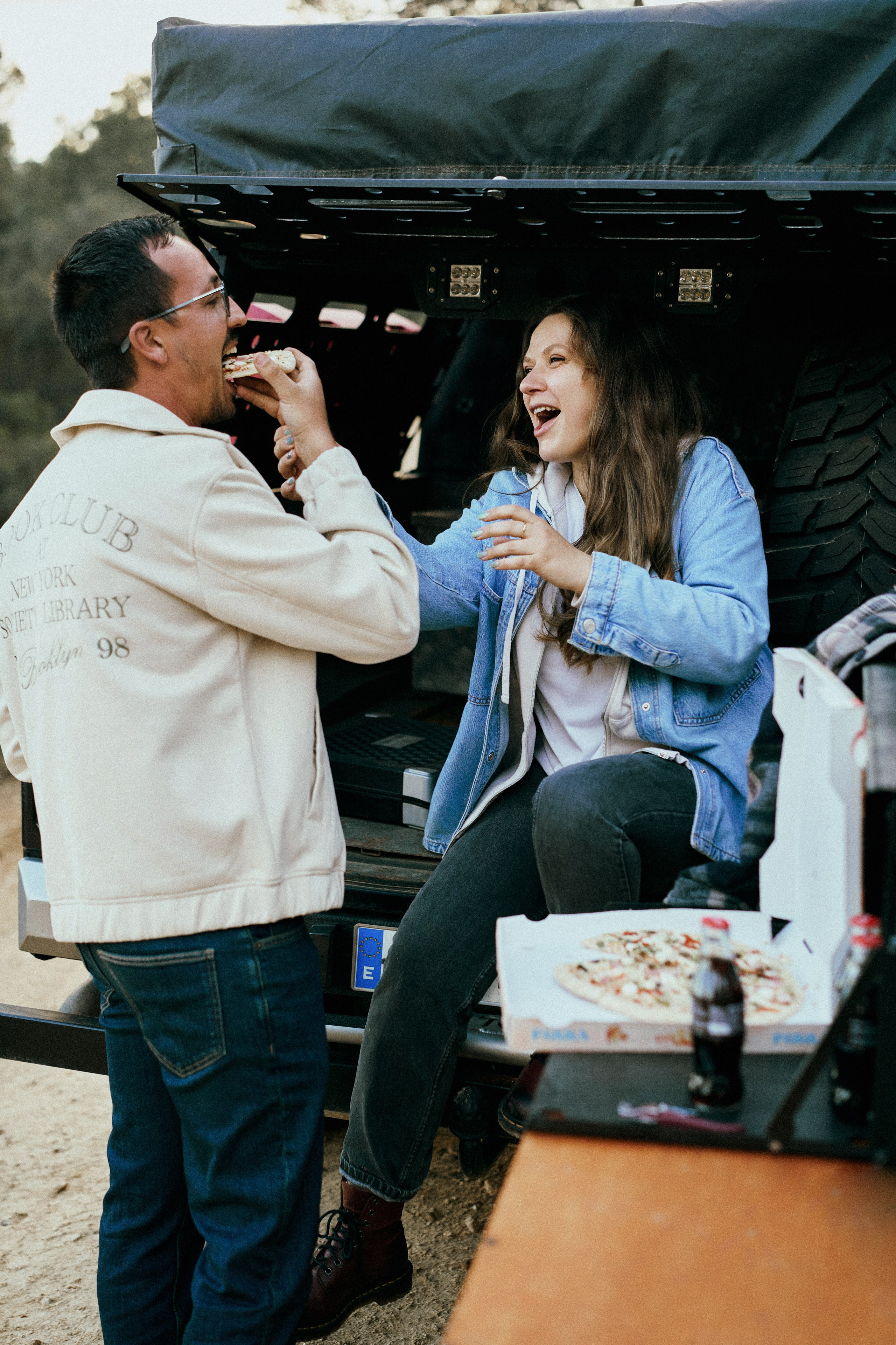 Луис и Лена. Машина. Фотограф в Барселоне Жанна Захарченко