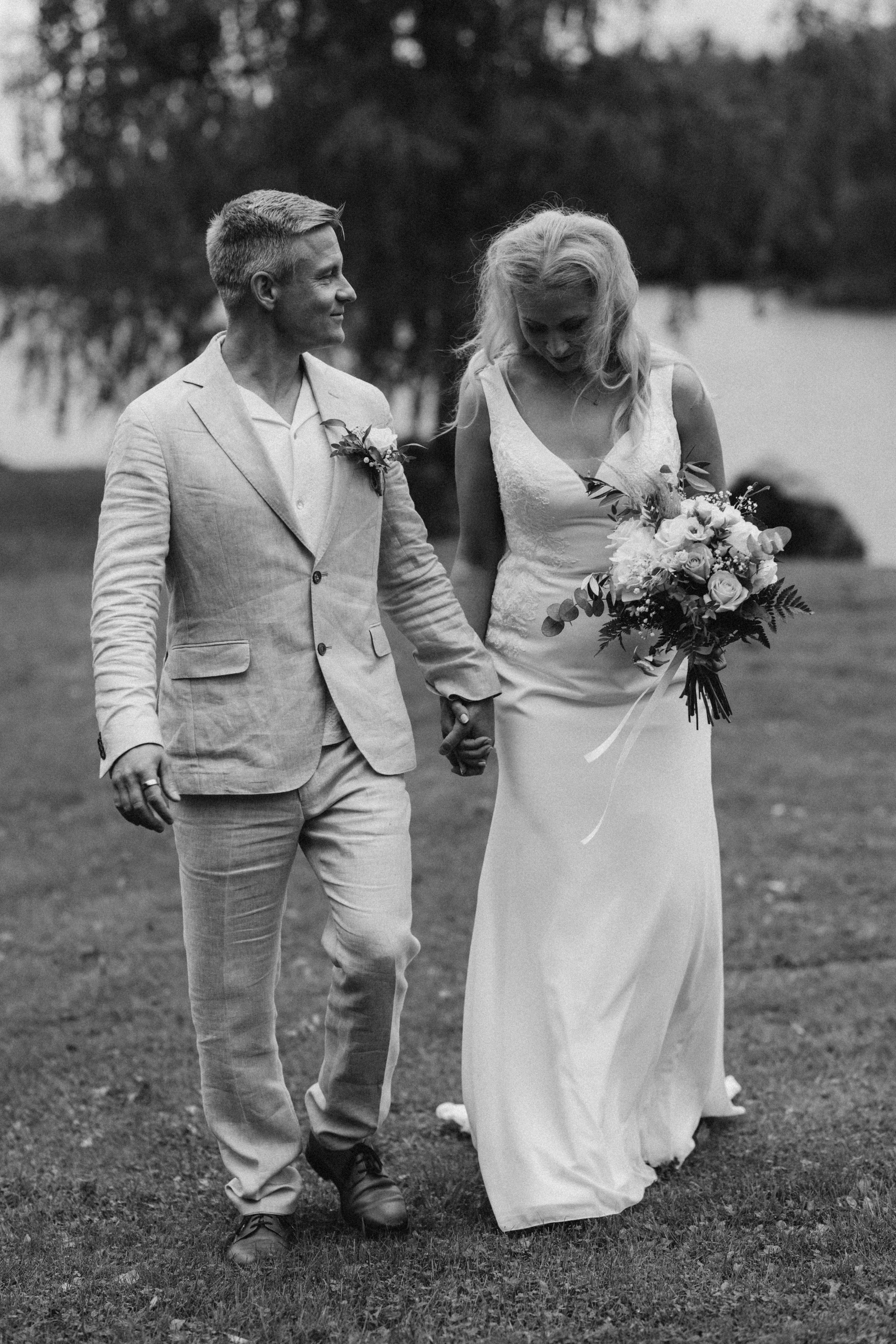 Family, bnw, photoshoot. Wedding and portrait photographer in Helsinki Vickan O