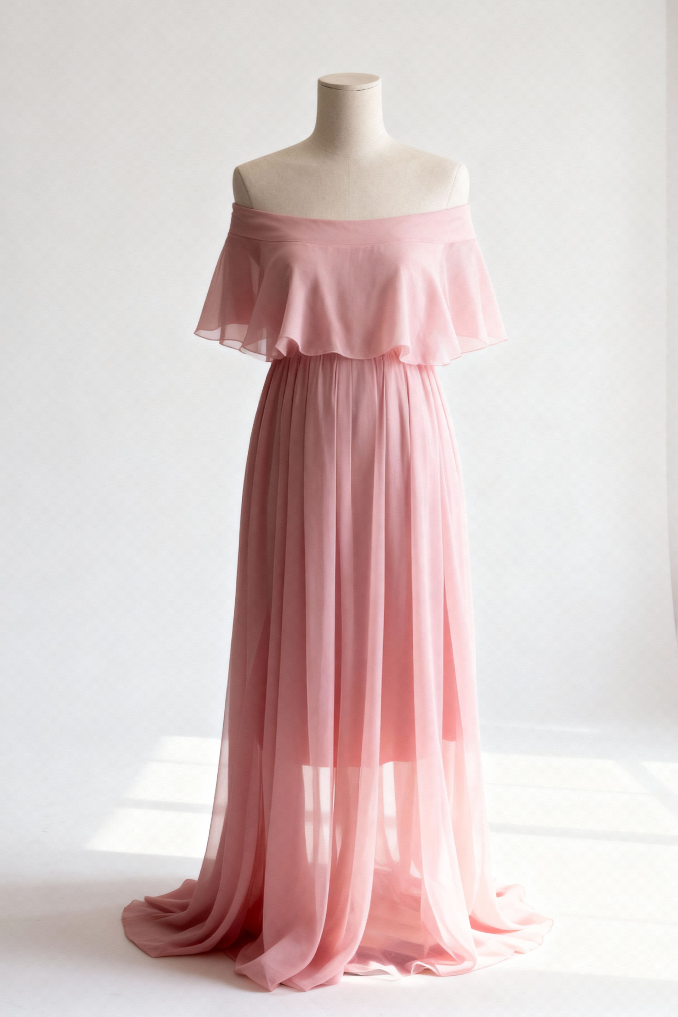 Maternity Wardrobe — Dresses Included for Your Session. Family & Maternity Photographer in Dresden Tatiana Mudryak