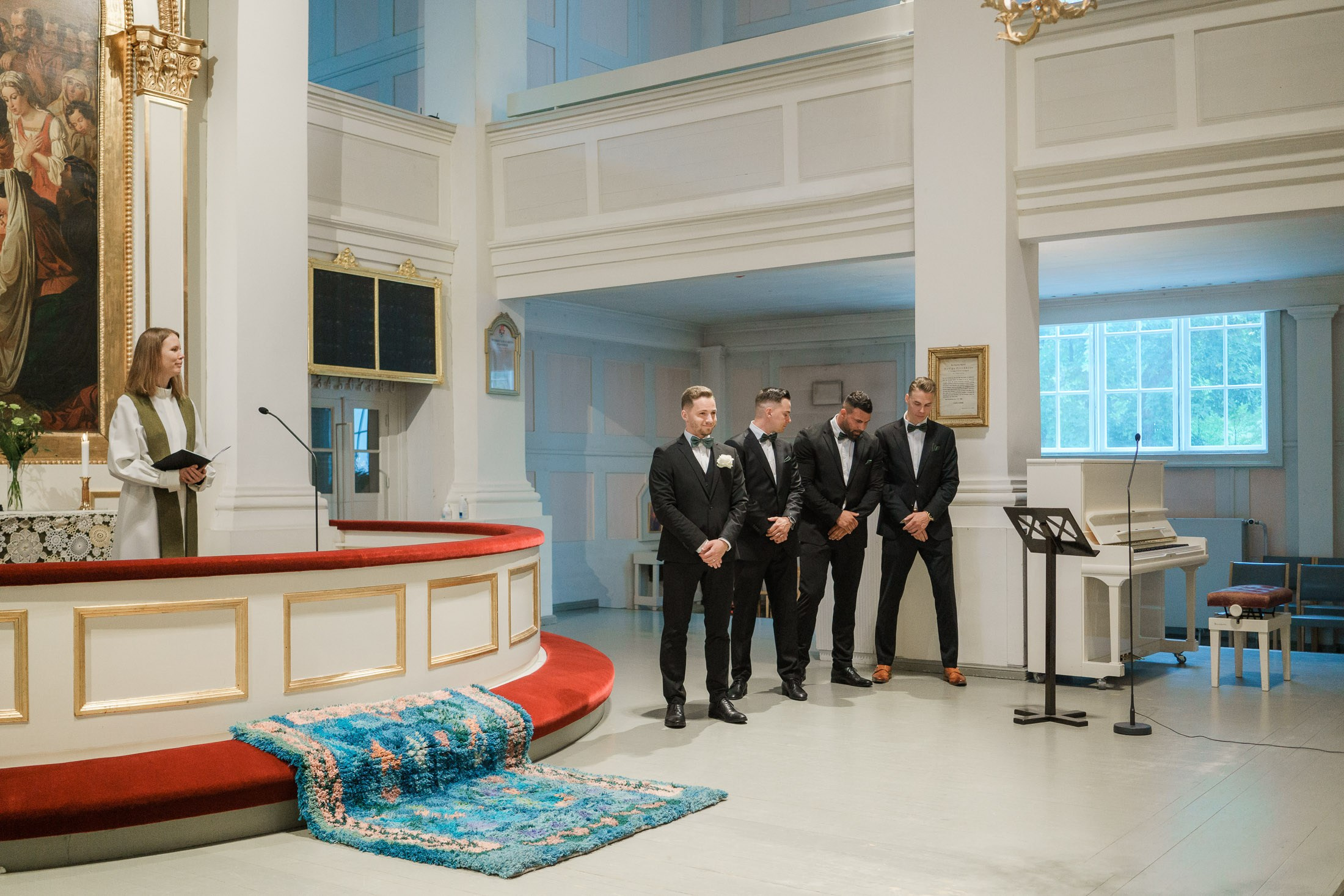 M&P, häävalokuvaus Klaus K, Rake-sali ja Helsingin vanha kirkko