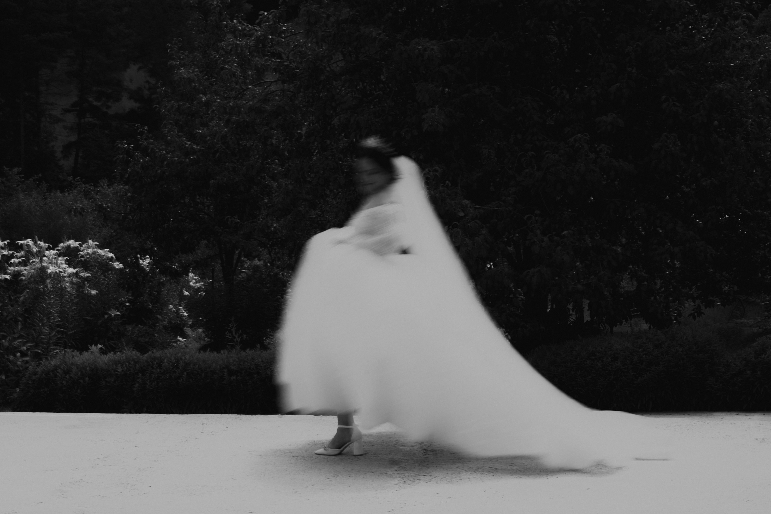 Documentary Weddings. Adrian Aioanei — Fotograf profesionist de nuntă în Iași, Suceava și București. Specializat în evenimente, portrete și fine art