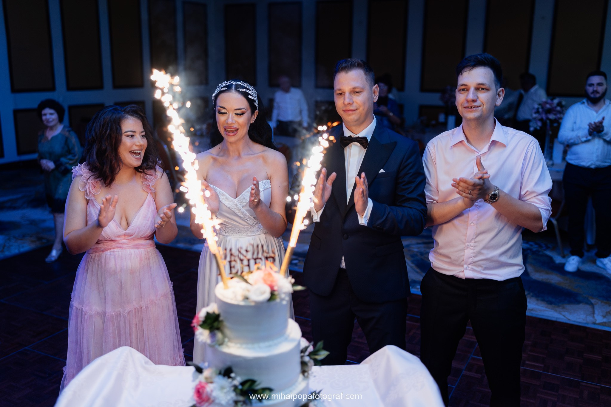 Fotograf Cununie Civilă în București - Mihai Popa Fotograf. Fotograf Nuntă & Botez București - Mihai Popa | Dincolo de oameni, imortalizez emoții!