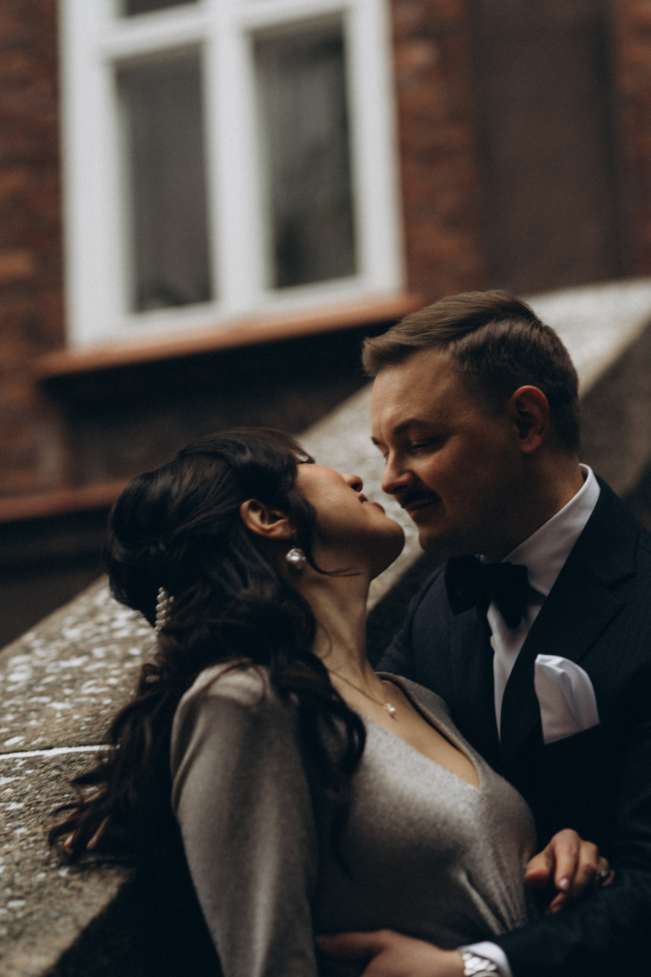 Wedding, city wedding, couple, lovestory, potrait. Wedding and portrait photographer in Helsinki Vickan O