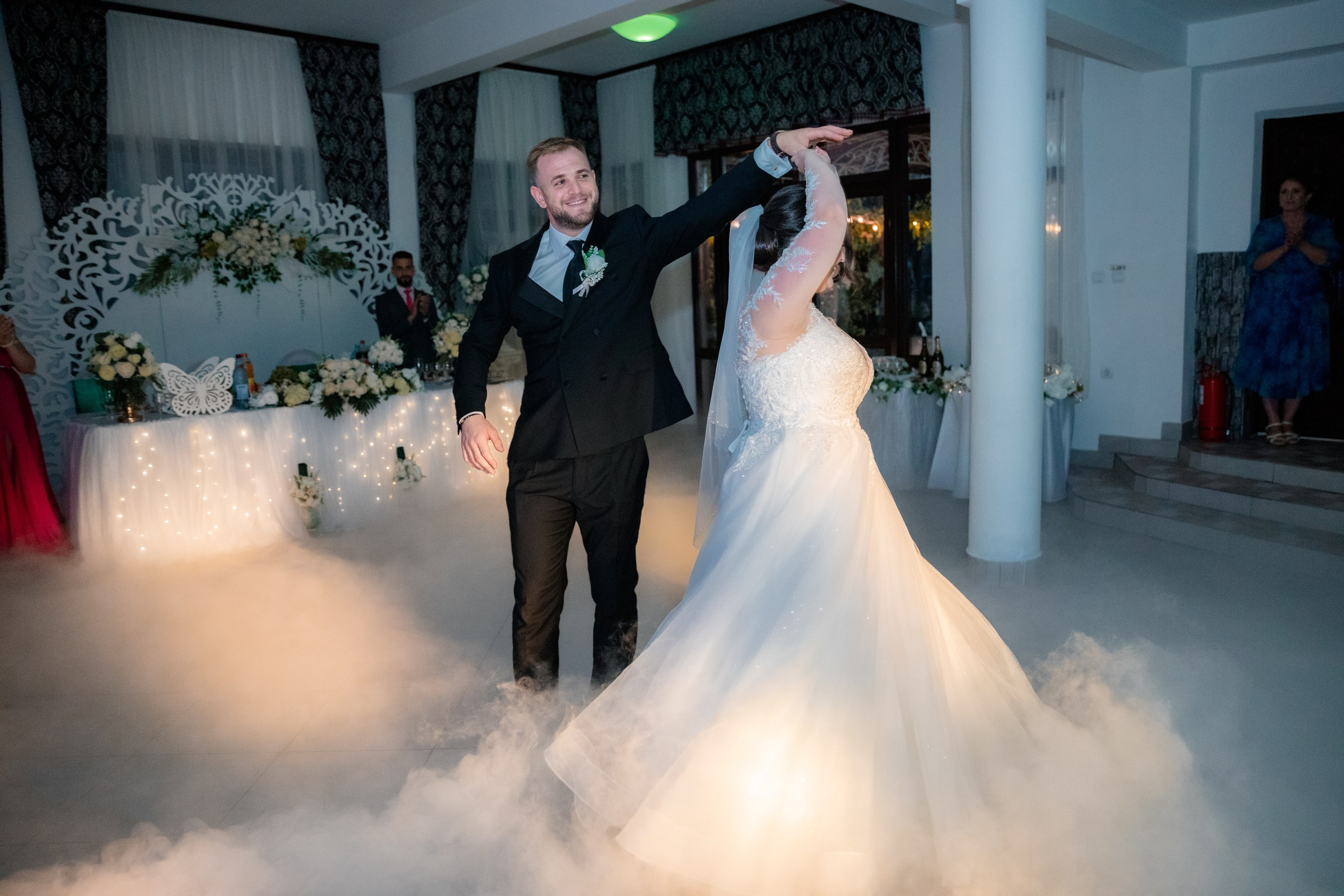 servicii foto. servicii foto Botoșani. servicii foto video Botoșani. fotograf nunta. fotograf evenimente. fotograf nunta Botoșani. Alin chirila. Alin chirila fotograf. Alinofotostudio.- Mire și mireasă – Sergiu & Liliana – ziua nunții, 2024  - Emoții în ziua nunții – Sergiu și Liliana  - Dansul mirilor – fotografie artistică nuntă 2024  - Sedinta foto romantică în natură – Sergiu & Liliana  - Rochia de mireasă și detalii de nuntă elegante