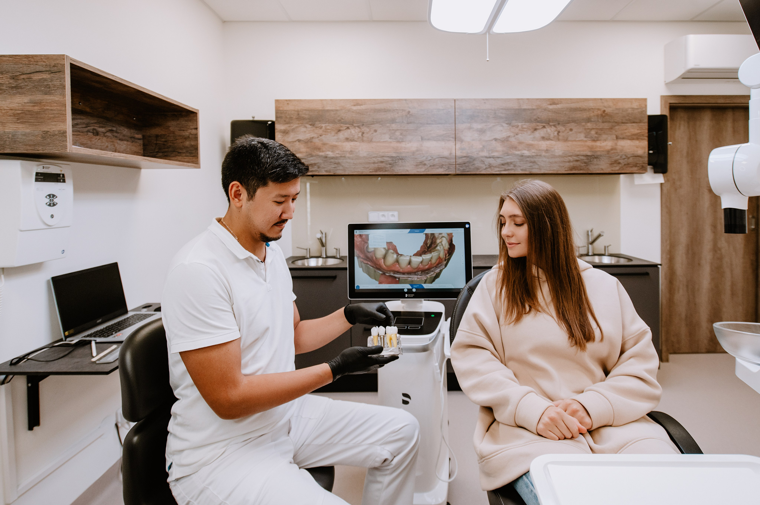 EDClinic dentistry in Prague. ANNA-MARIA PHOTO CONTENT CREATOR — фотограф, естет, художник і візуальний експерт Instagram у Празі