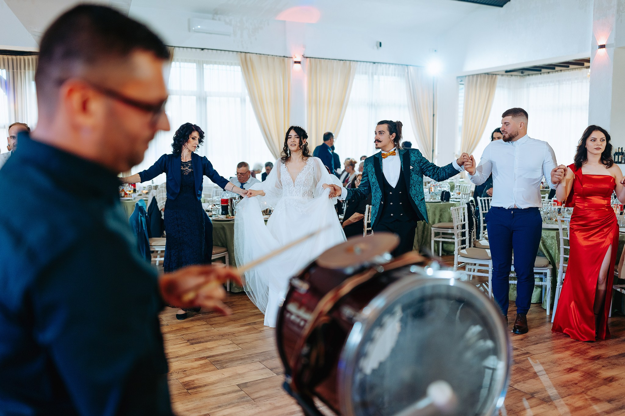 Radu si Diana. Wedding photographer and videographer