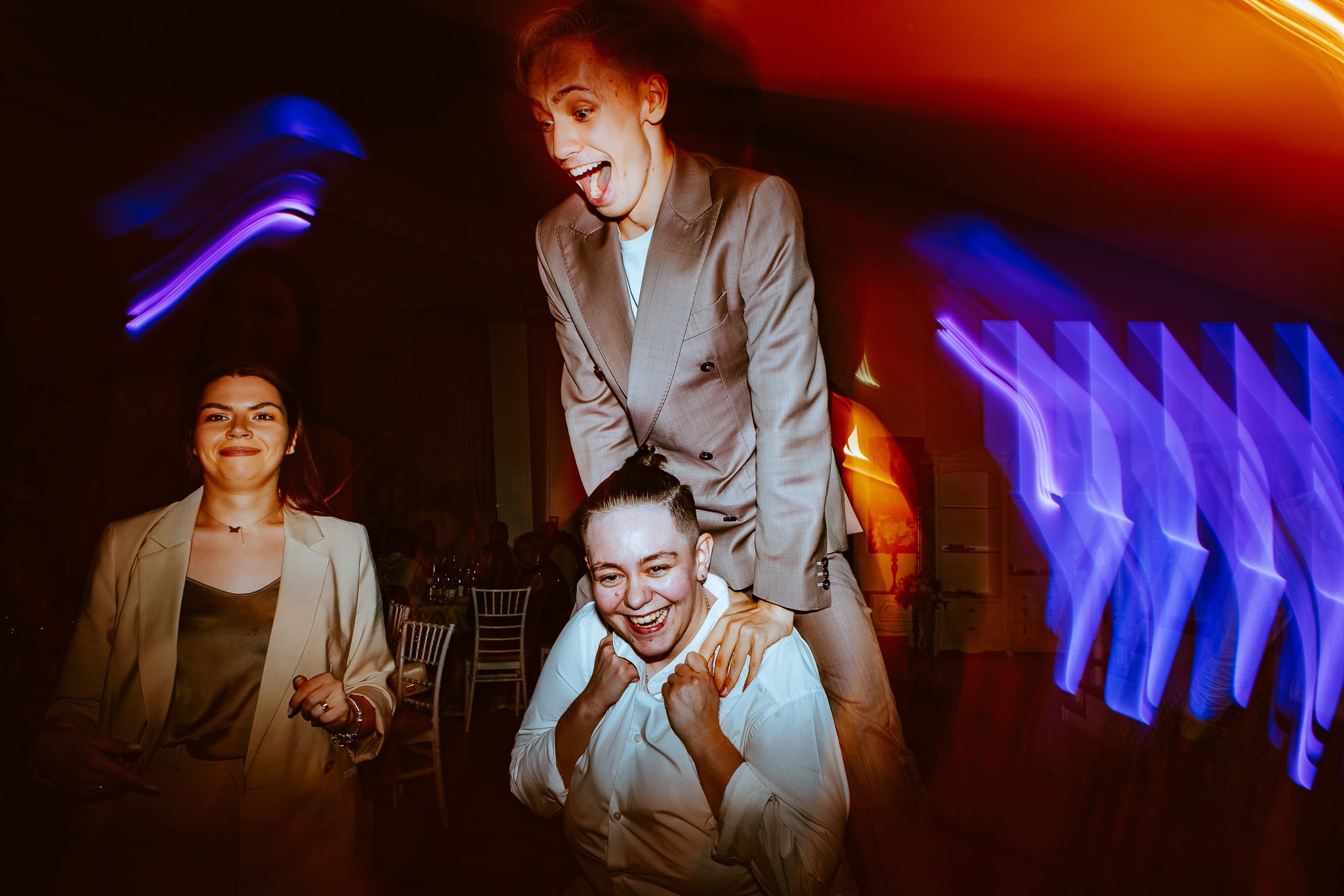 Radu si Diana. Wedding photographer and videographer