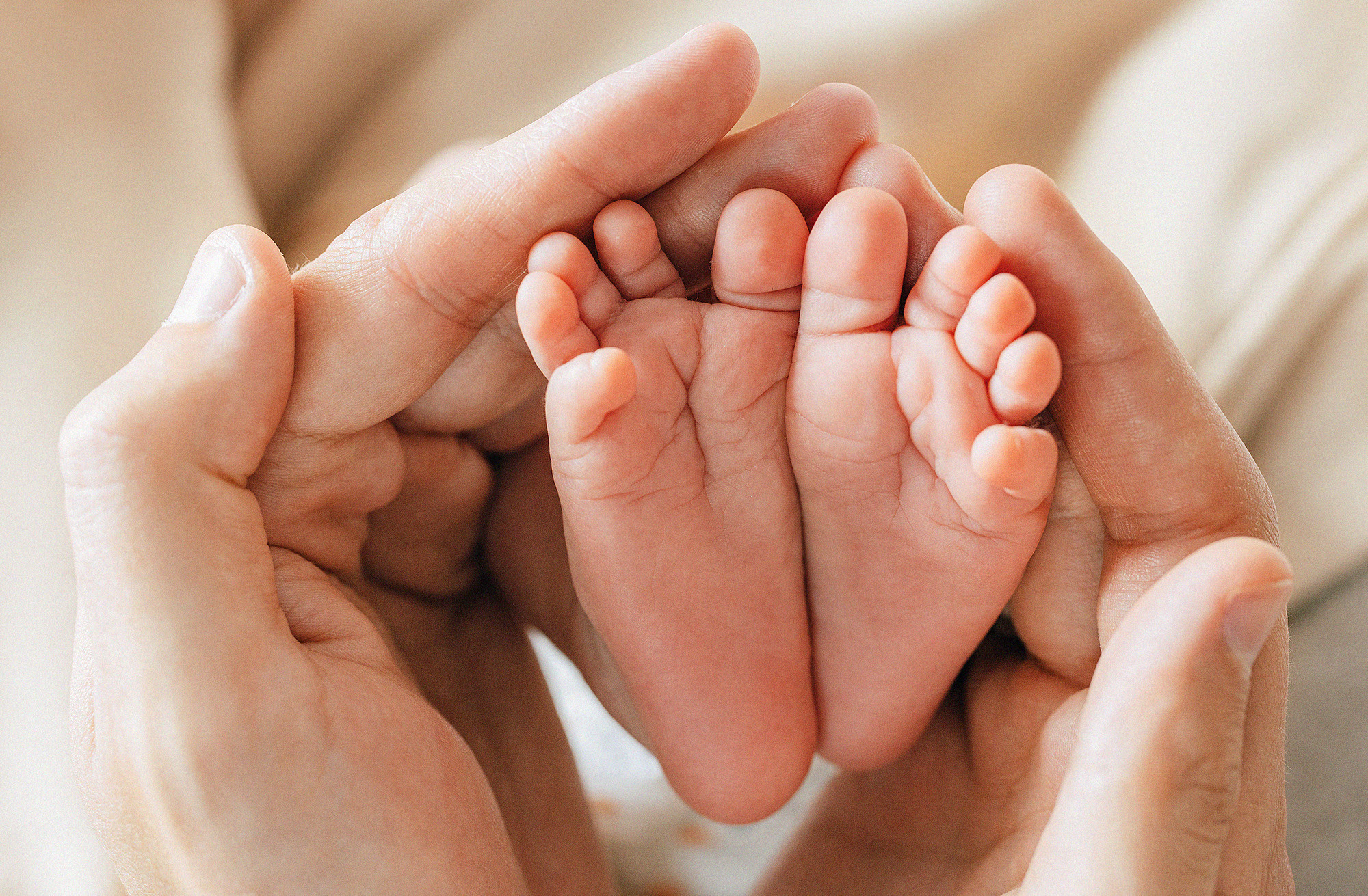 Фотосессия малыша дома. Family and wedding photographer in Prague Natalia Fedori