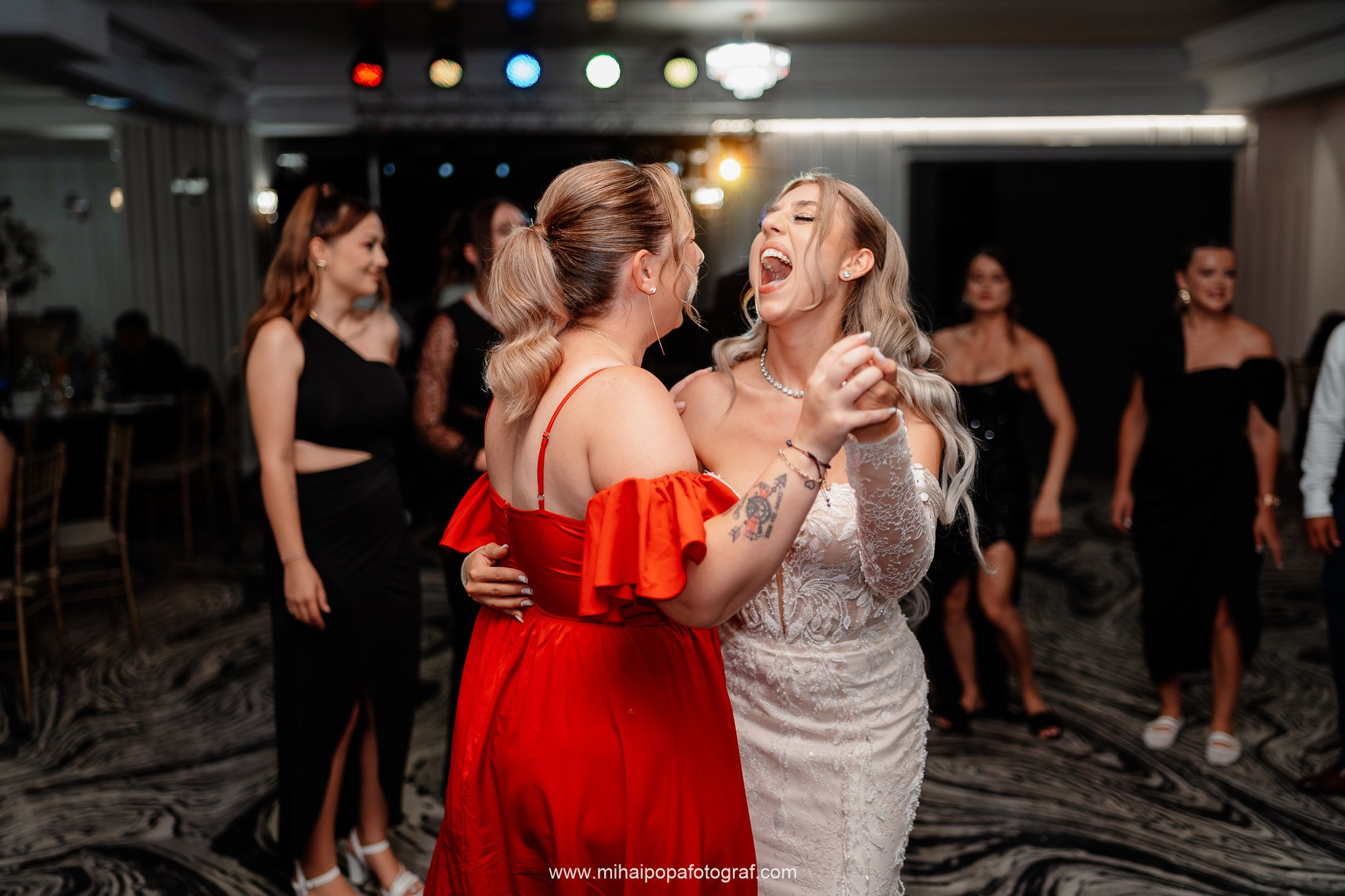 Fotograf de nuntă în Râmnicu Vâlcea | Mihai Popa Fotograf. Fotograf Nuntă & Botez București - Mihai Popa | Dincolo de oameni, imortalizez emoții!