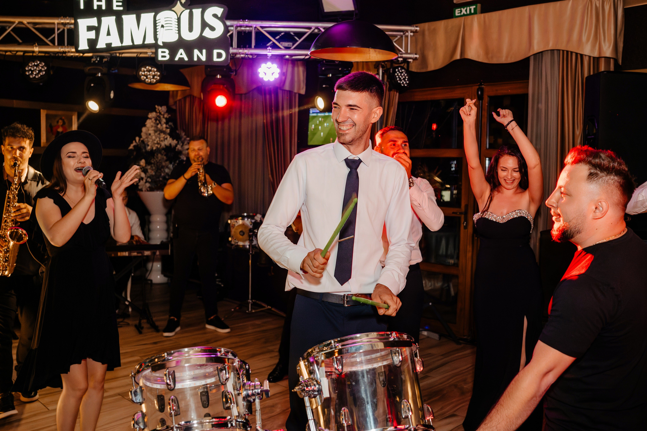 Larisa Ioana. Raw Studio. Fotograful tau de nunta!