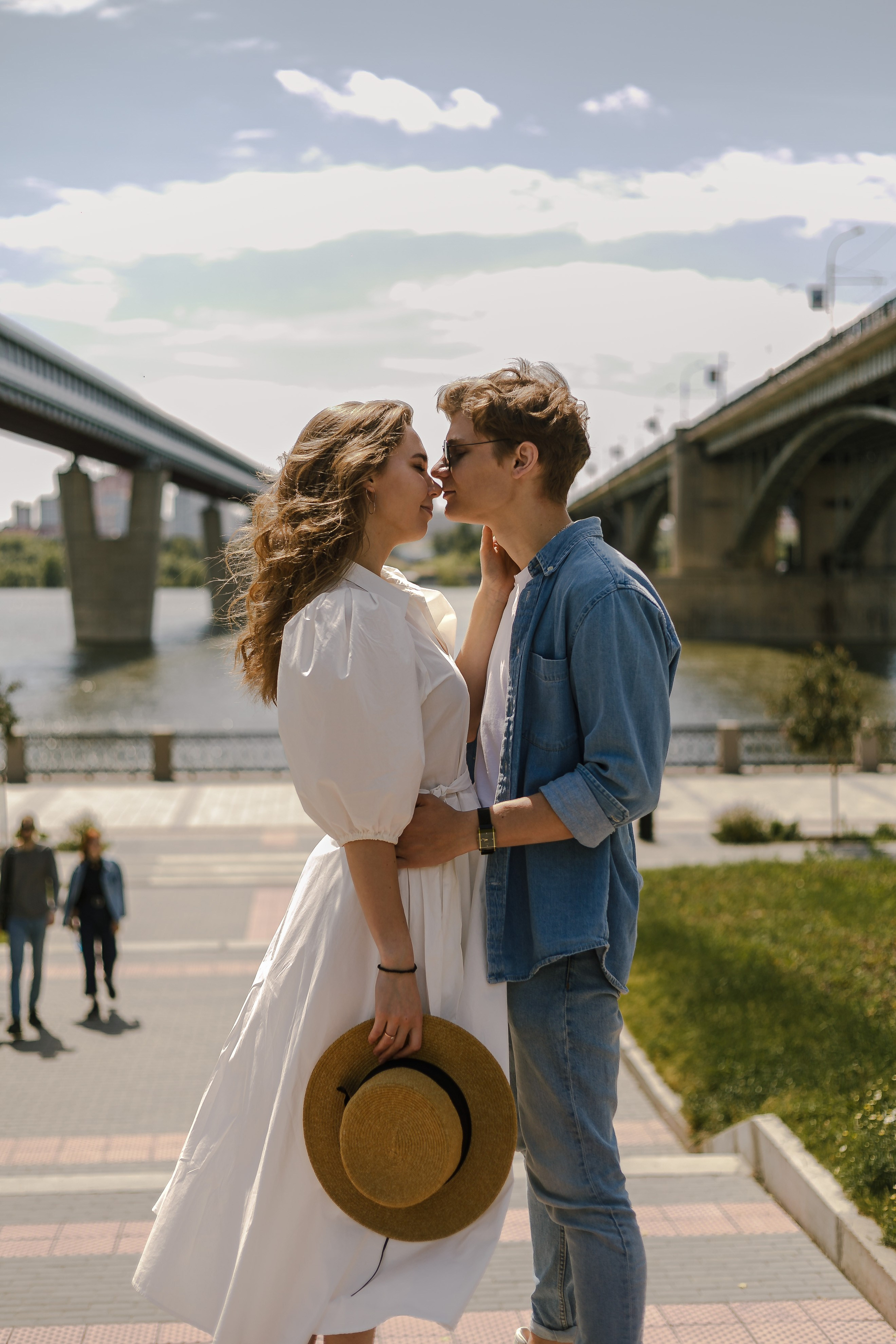 Camina por el terraplén. Fotógrafo de retrato, familia y reportajes en Valencia | España | Europa Vitalii Lumier