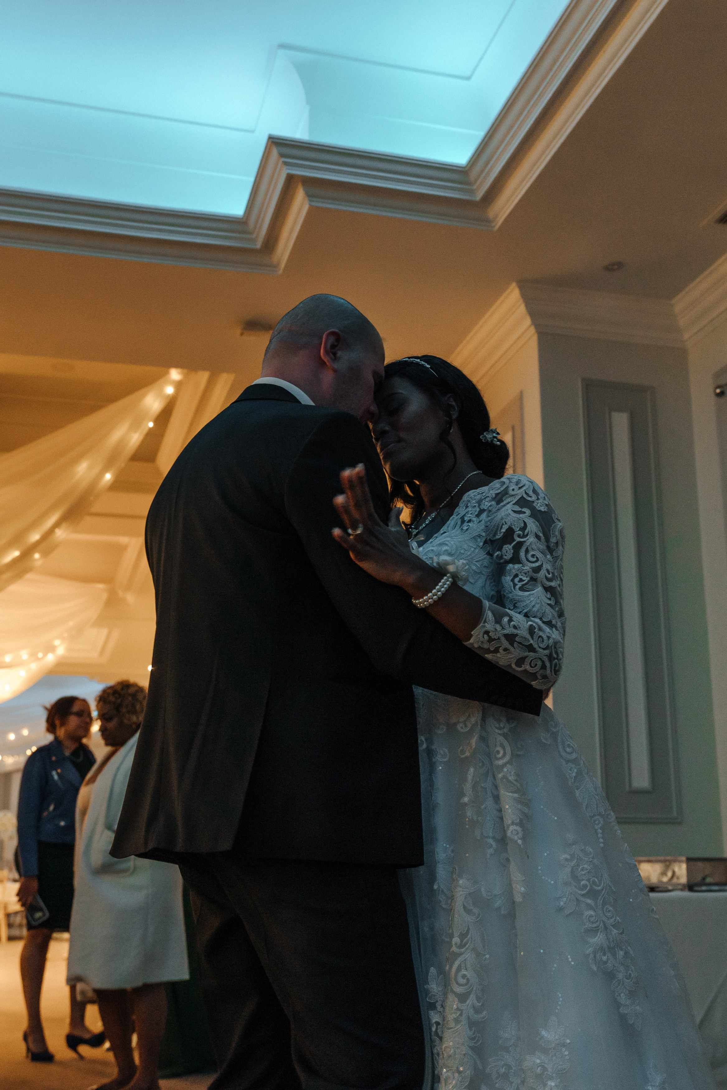 A wedding at Woldingham Golf Club, Woldingham Golf Club wedding, wedding photographer at Woldingham Golf Club