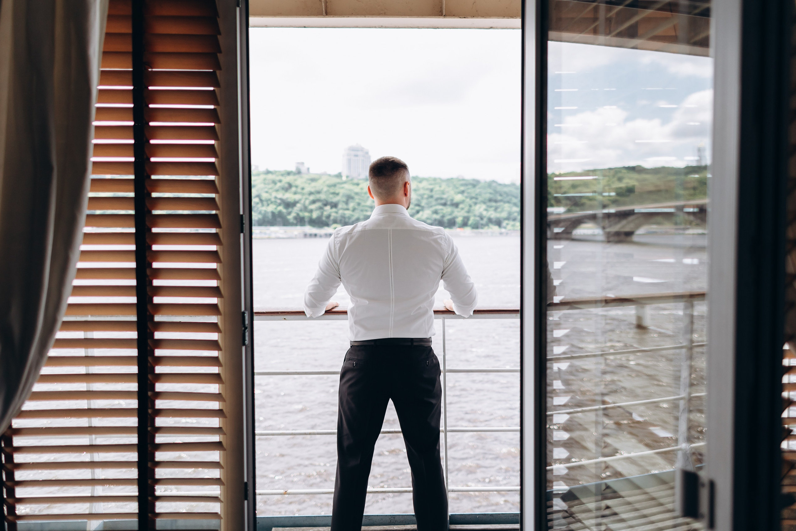 White Wedding. Wedding and Family Photograph