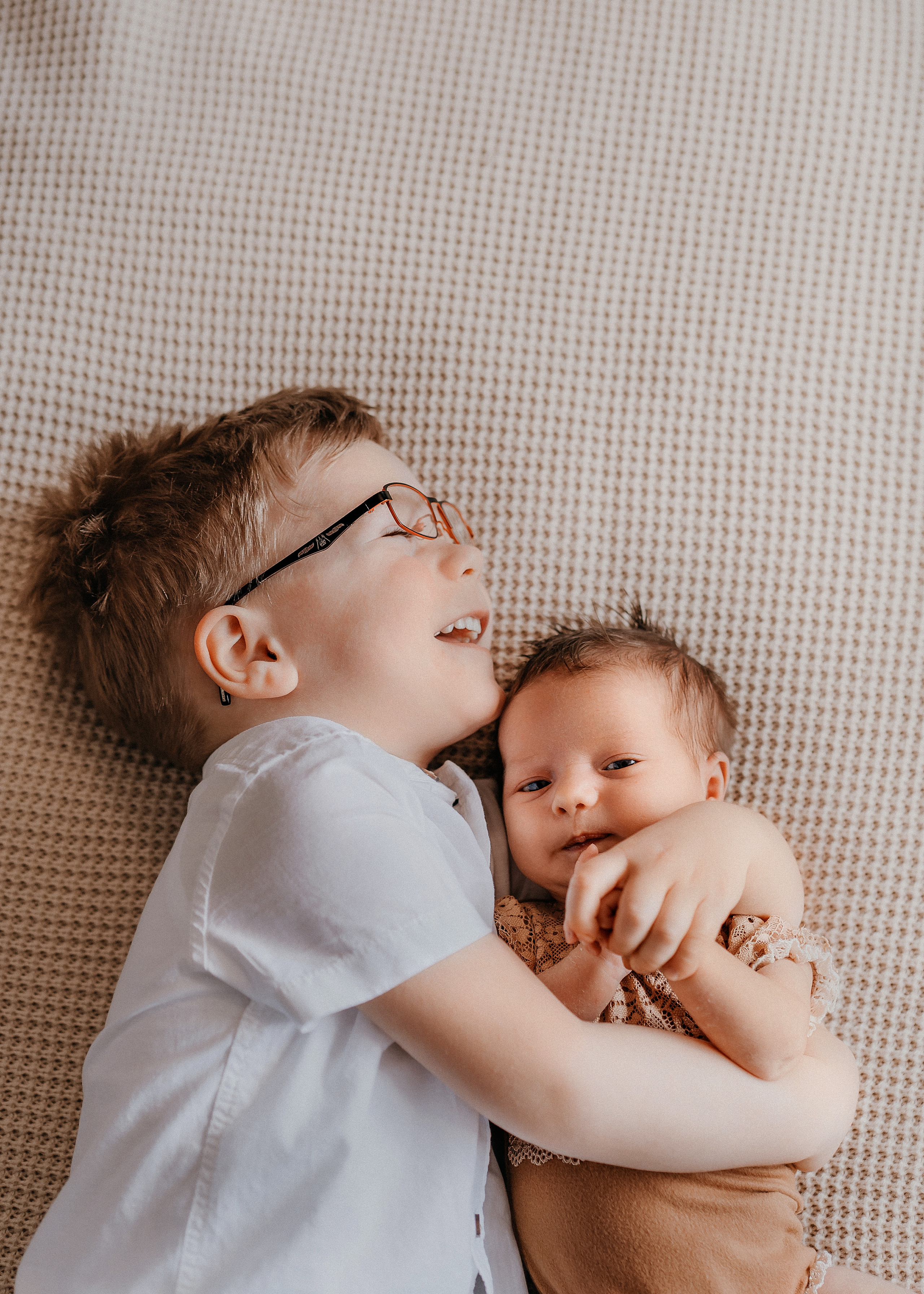 Homestory mit Baby. Portraitfotografie in Gründau Elena Ohnstedt
