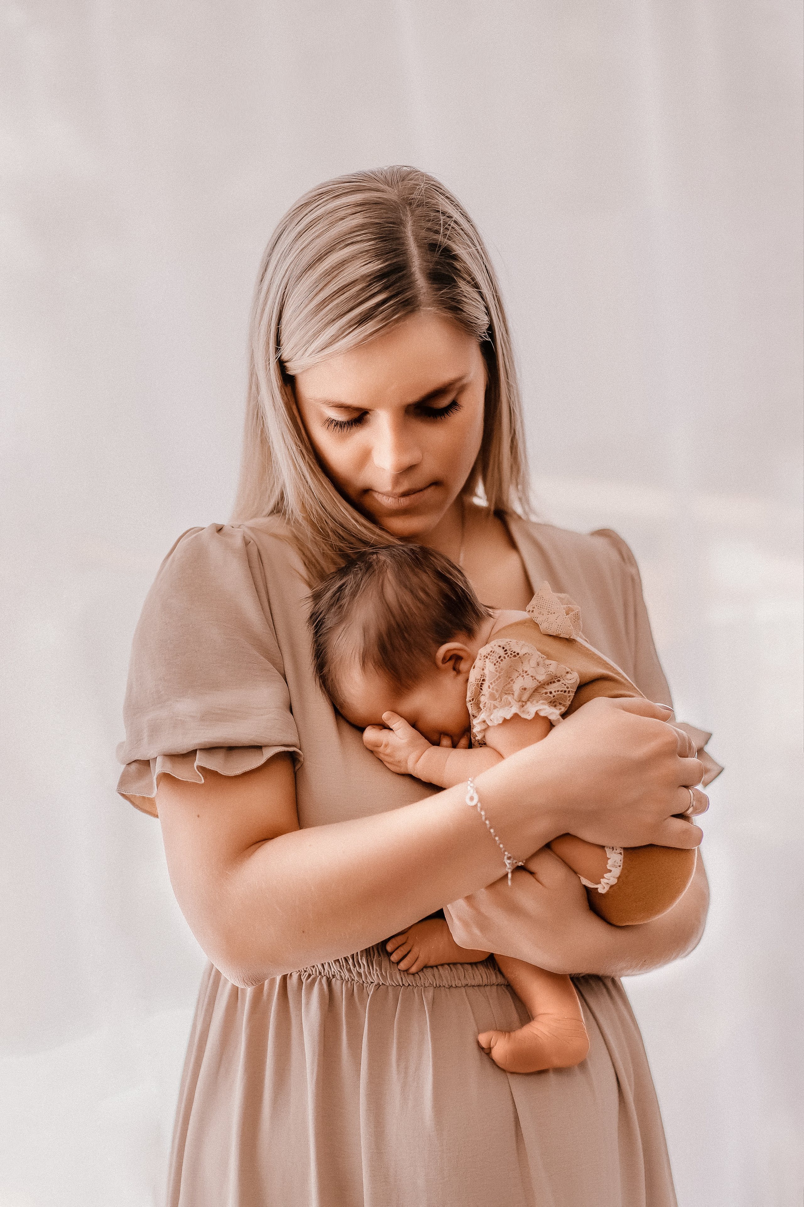 Homestory mit Baby. Portraitfotografie in Gründau Elena Ohnstedt