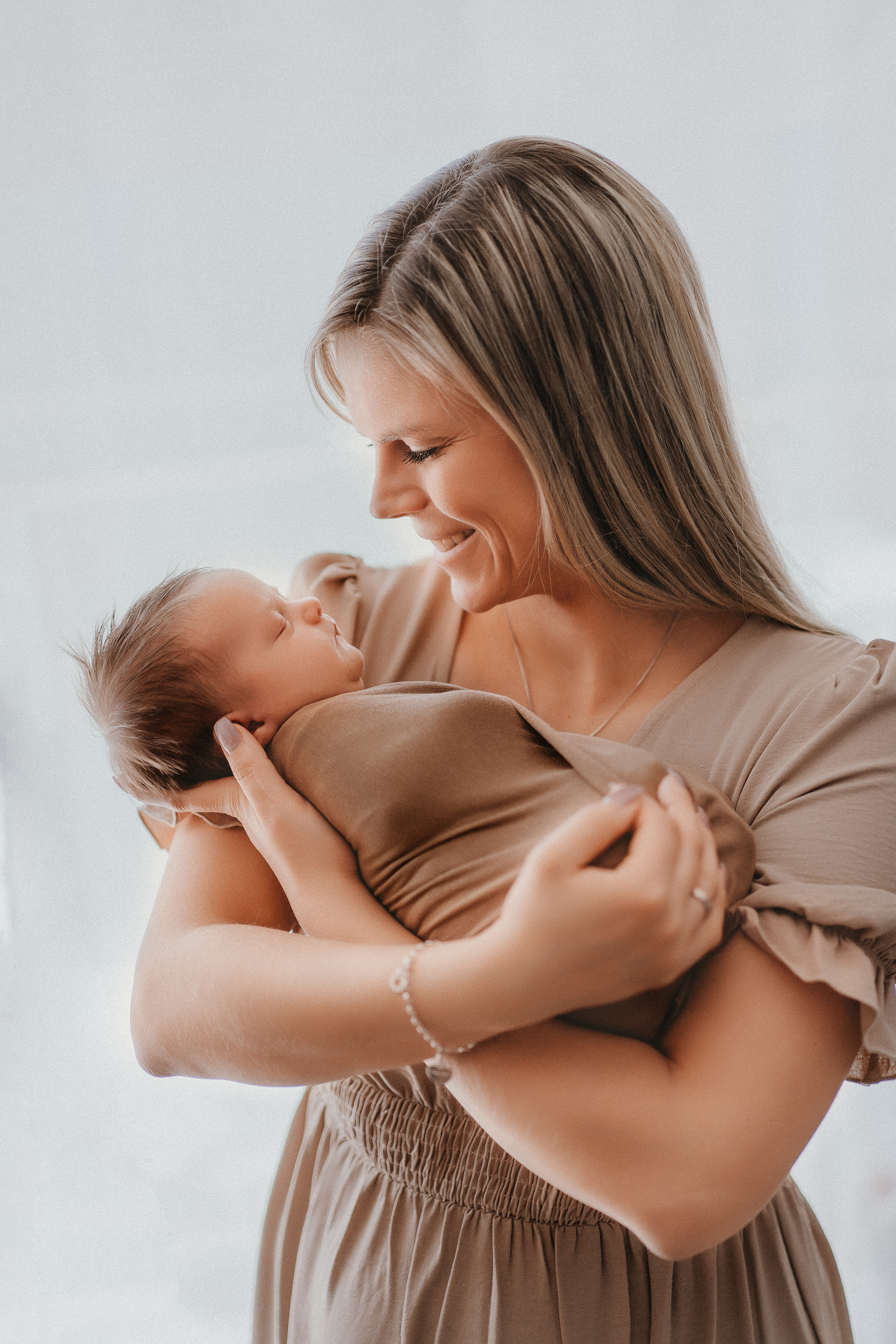 Homestory mit Baby. Portraitfotografie in Gründau Elena Ohnstedt