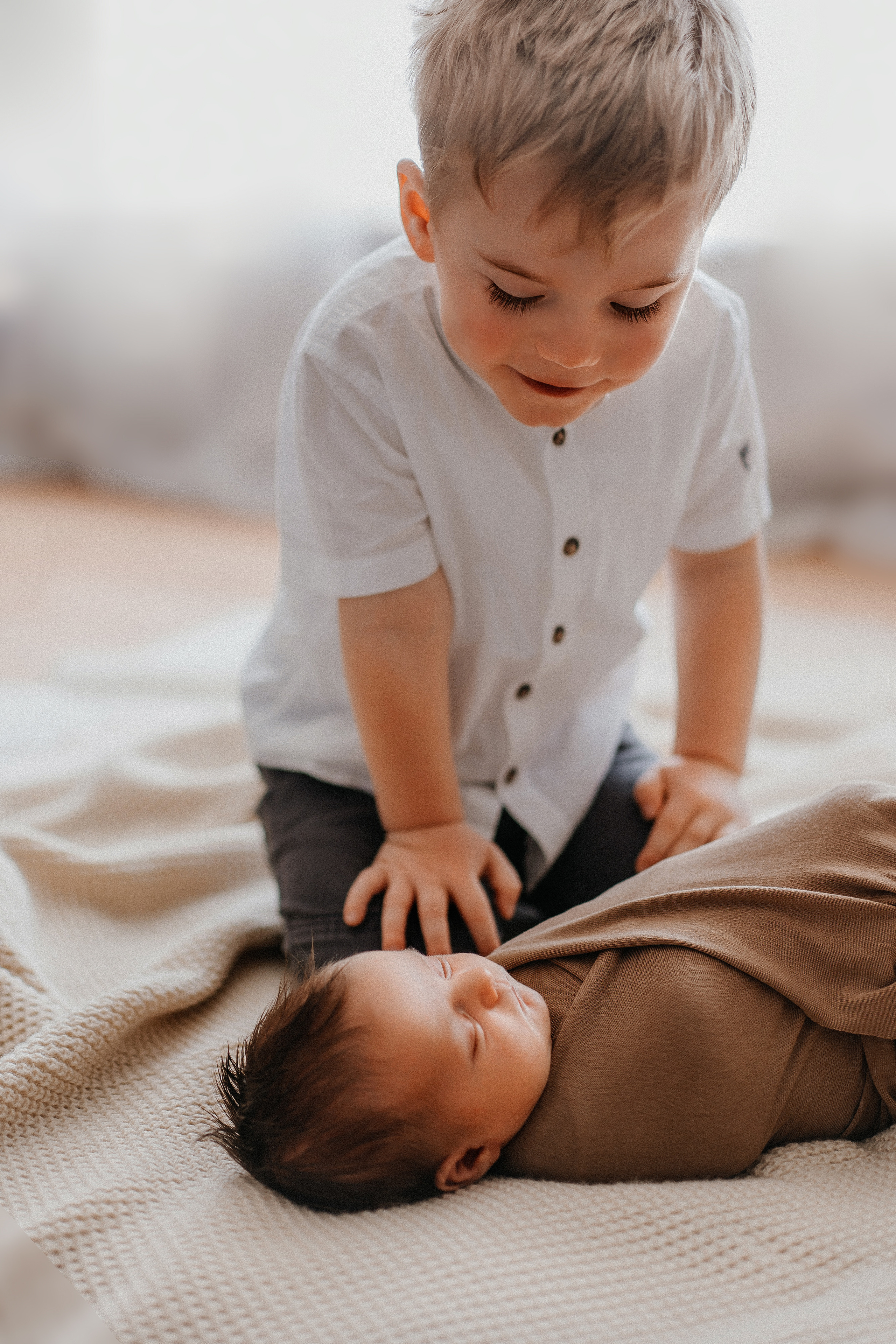 Homestory,  Newbornhomestory, Newborrn zu Hause, Fotoshoting mit Baby zu Hause, Fotografie Gründau 