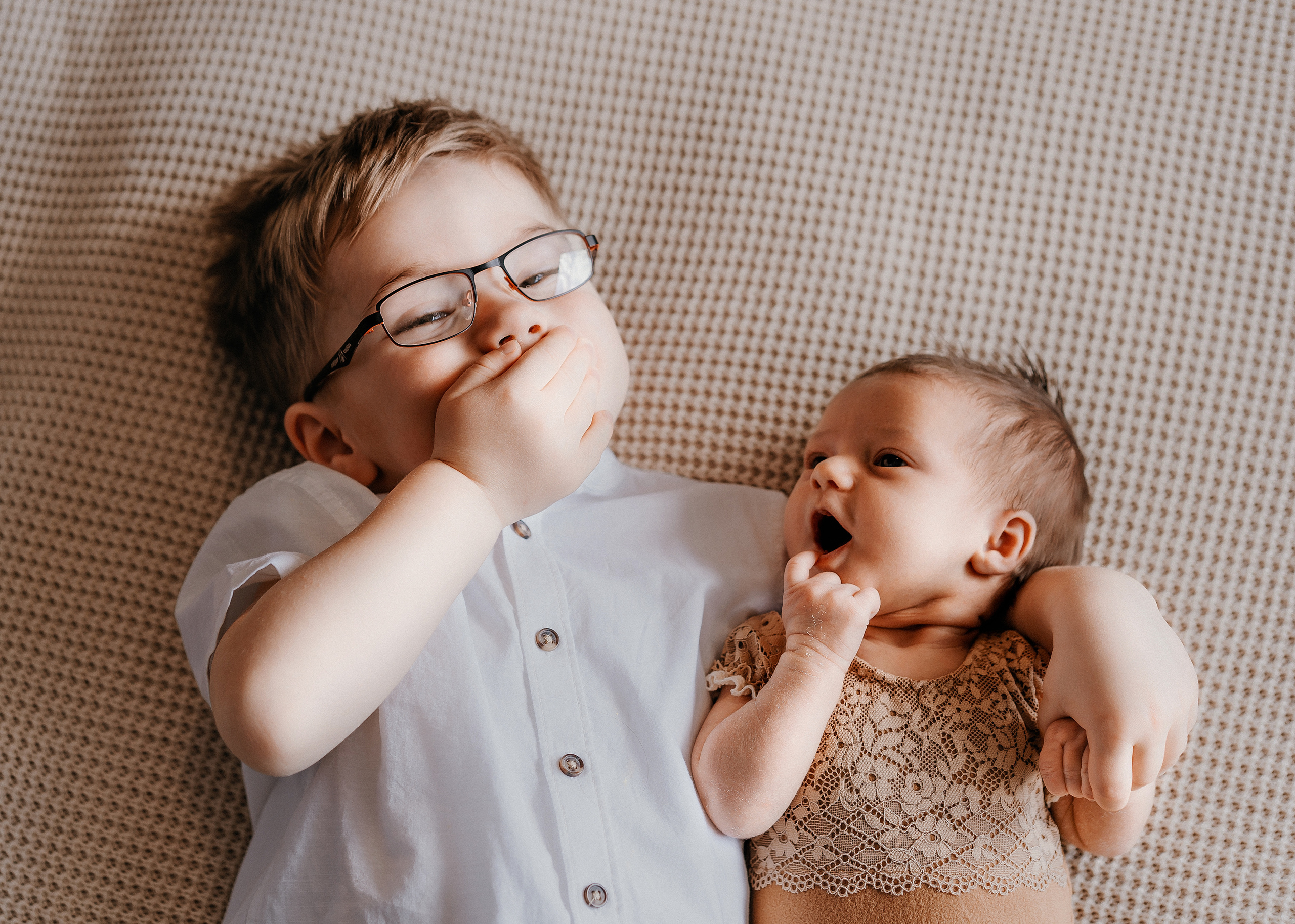 Homestory mit Baby. Portraitfotografie in Gründau Elena Ohnstedt