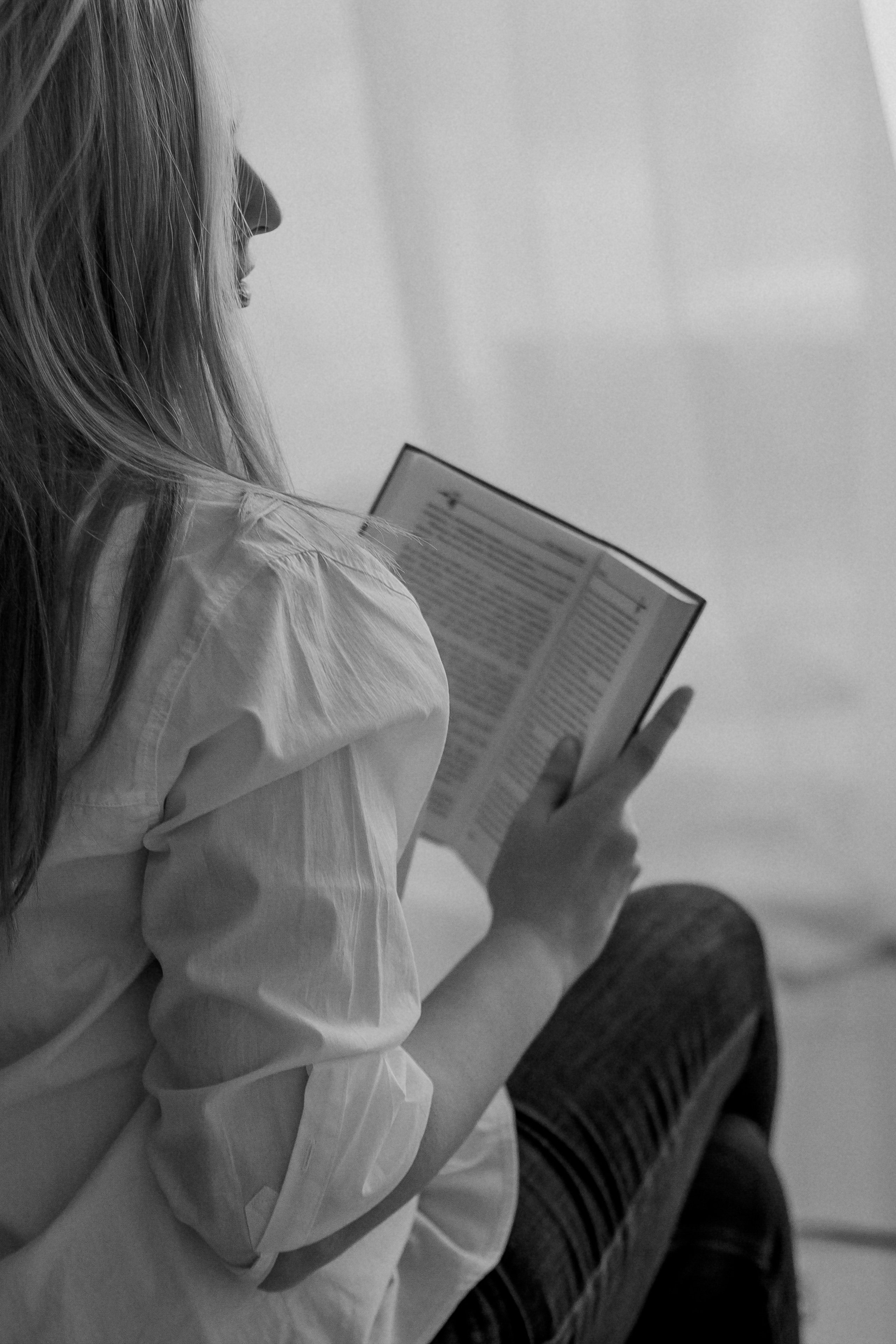 A black and white story. Iryna Zhyvora | Photographer | Stockholm