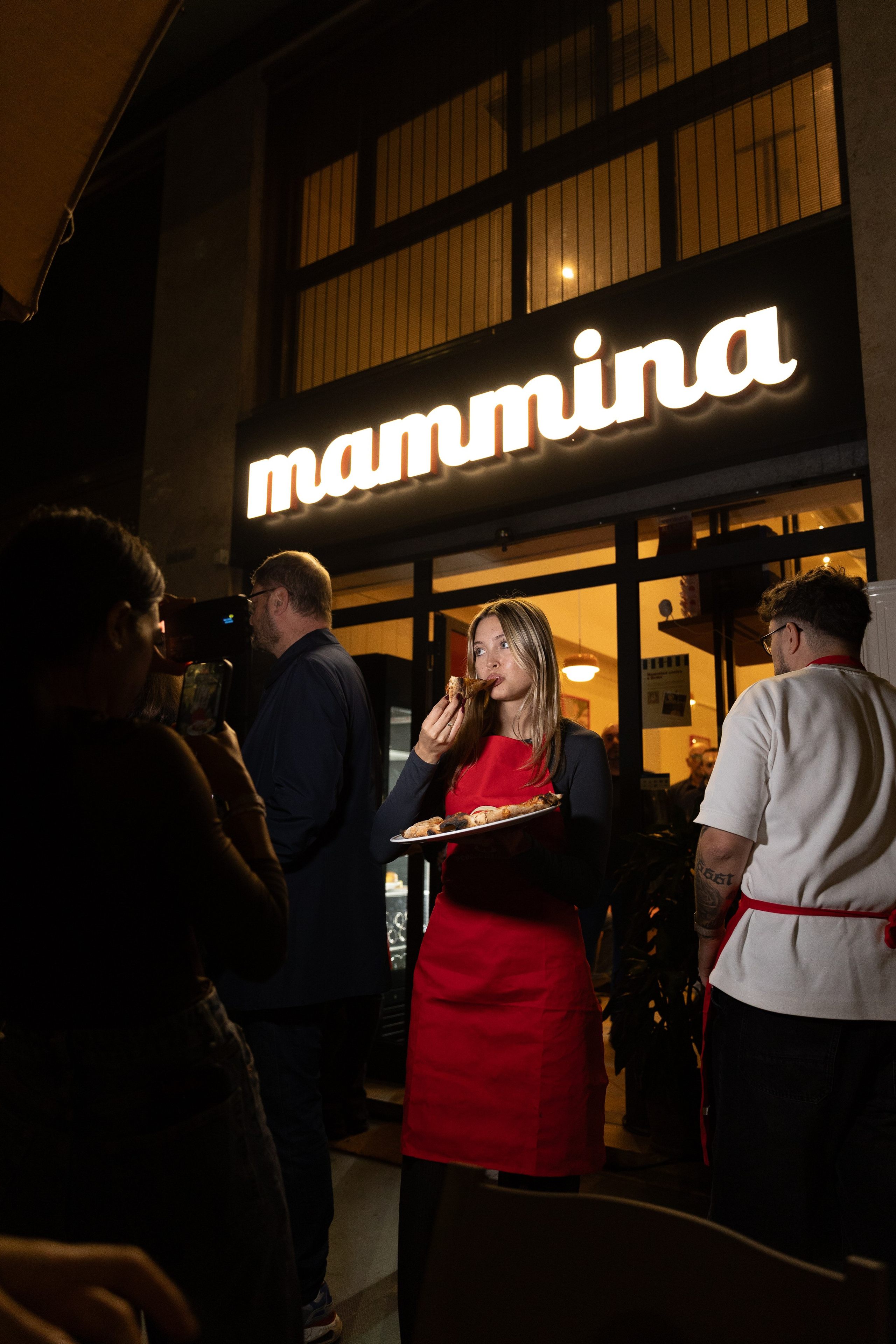 MAMMINA. Elizaveta Razumova: Cinematic Photography for Love, Weddings, Portraits & Brands