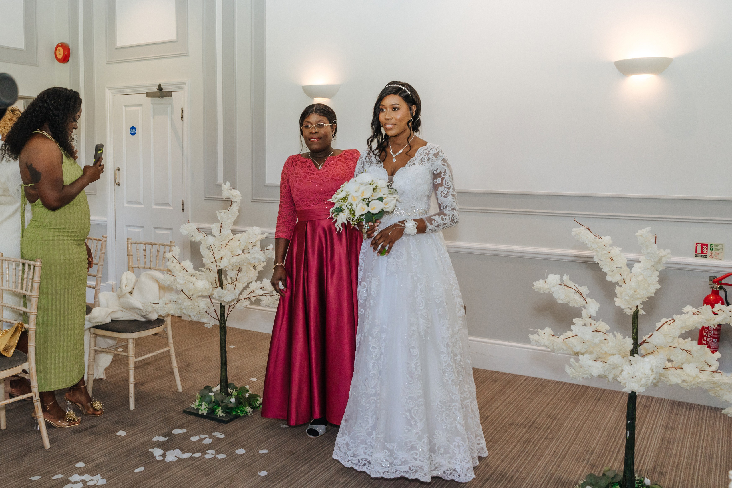 A wedding at Woldingham Golf Club, Woldingham Golf Club wedding, wedding photographer at Woldingham Golf Club