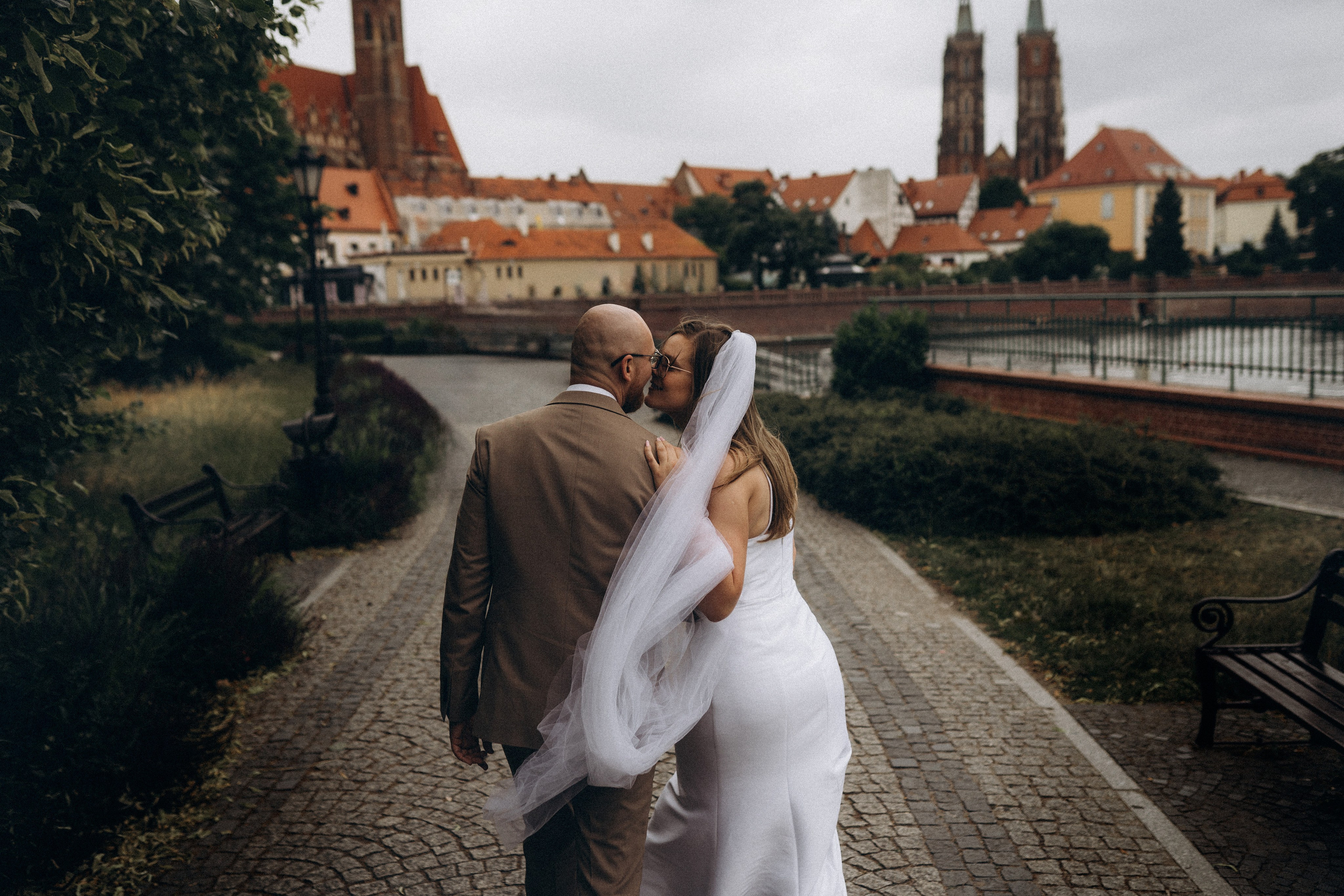 Love Stories. Mike Avelli