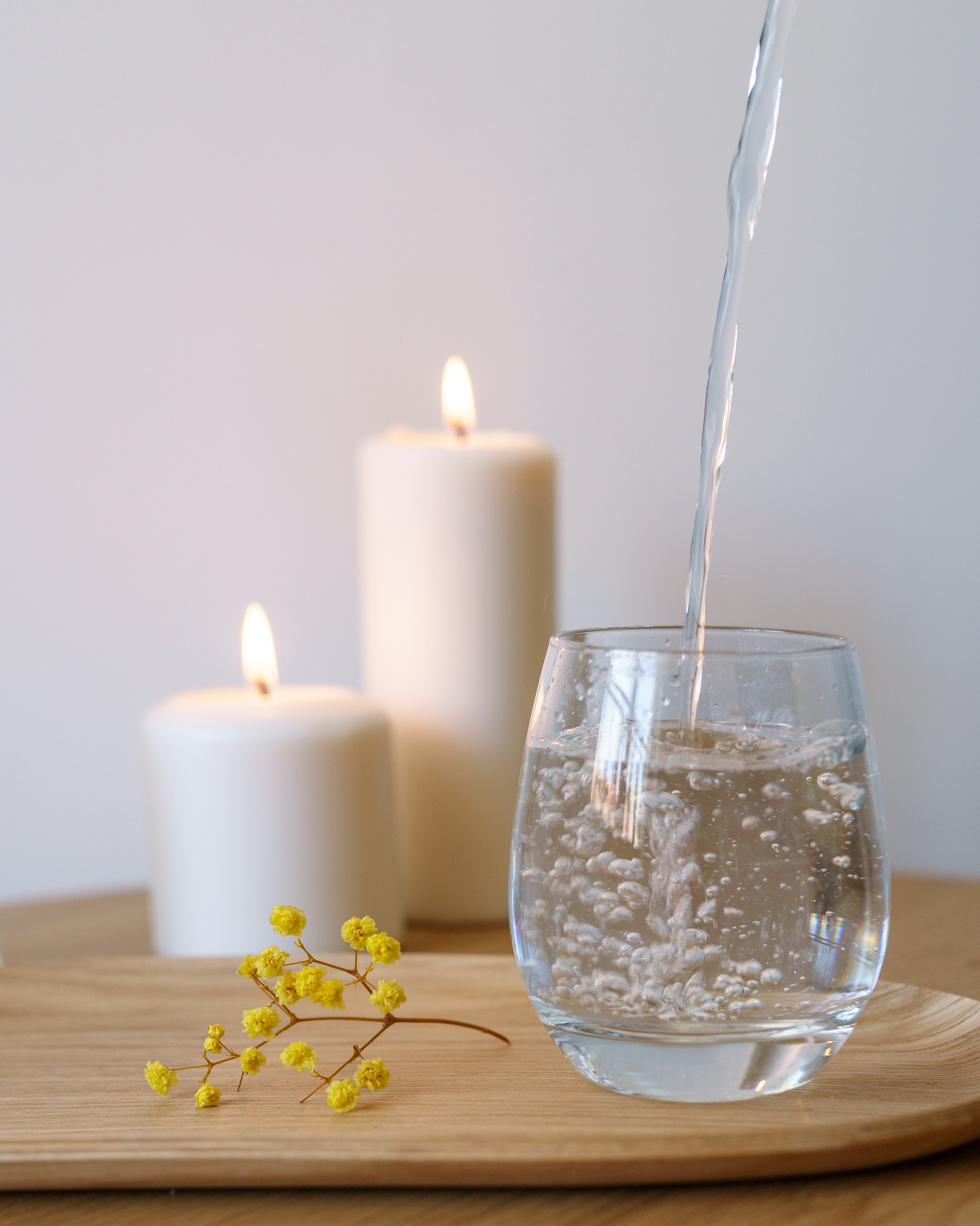 Creative content photography for businesses. Photos for massage therapist.  LinkedIn headshot Madrid. Photographer in Madrid, Spain. Alyona Belyaninova