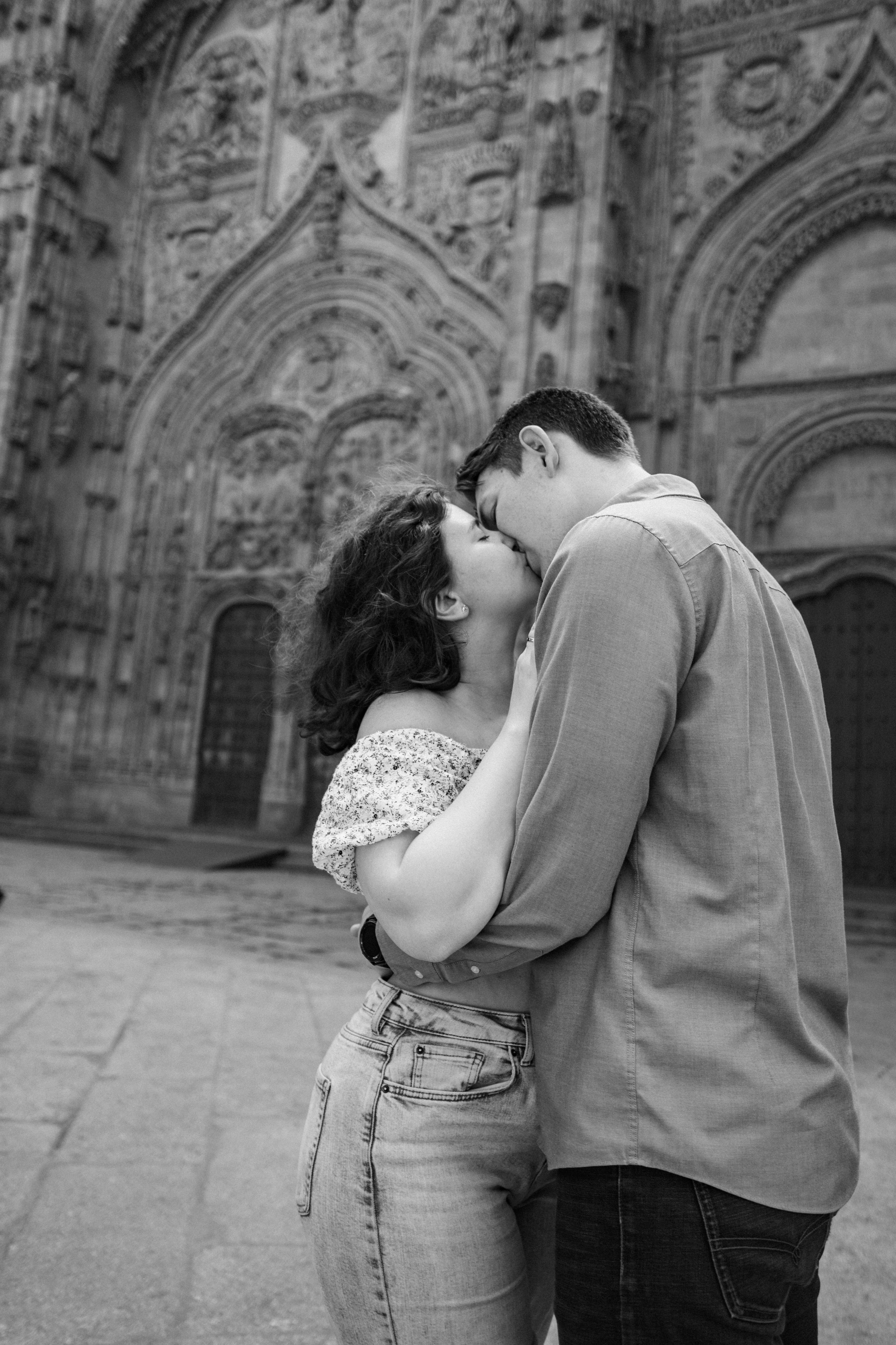 Romantic portrait session Spain. Photographer in Madrid, Spain. Alyona Belyaninova