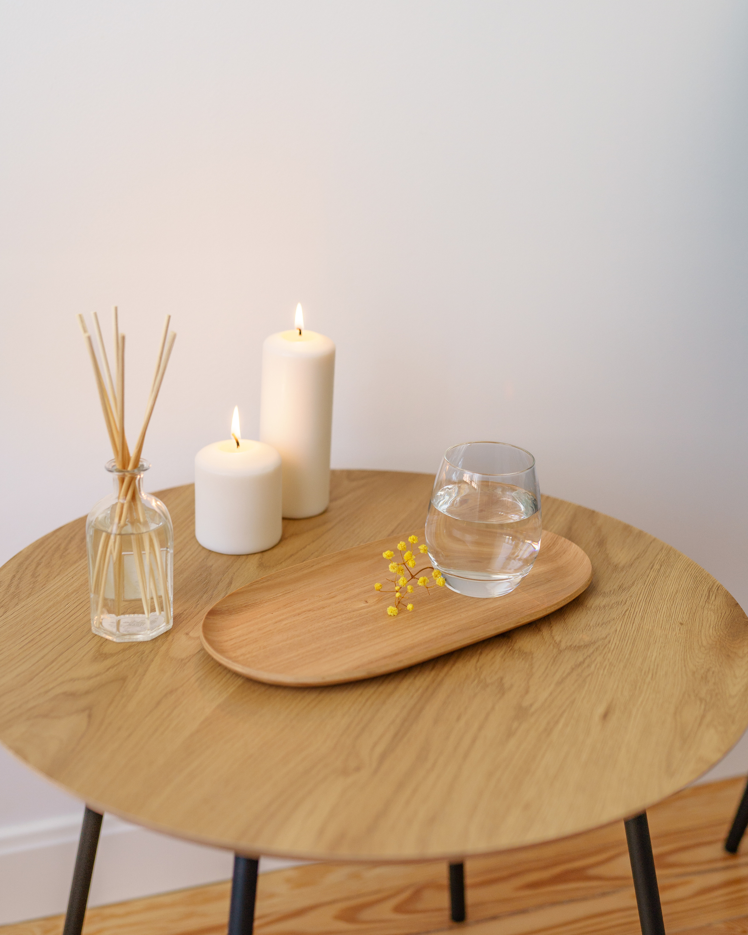 Creative content photography for businesses. Photos for massage therapist.  LinkedIn headshot Madrid. Photographer in Madrid, Spain. Alyona Belyaninova