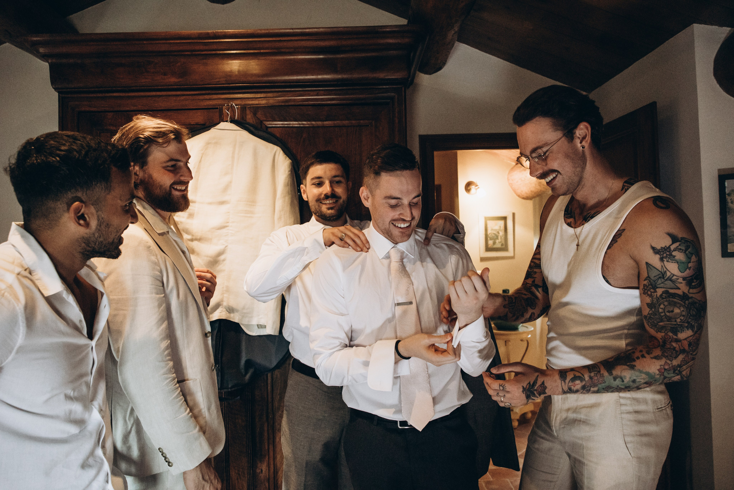 Chloé & Tom. Eugenie Smirnova — wedding, corporate and lifestyle photographer in Toulouse and Southwest France