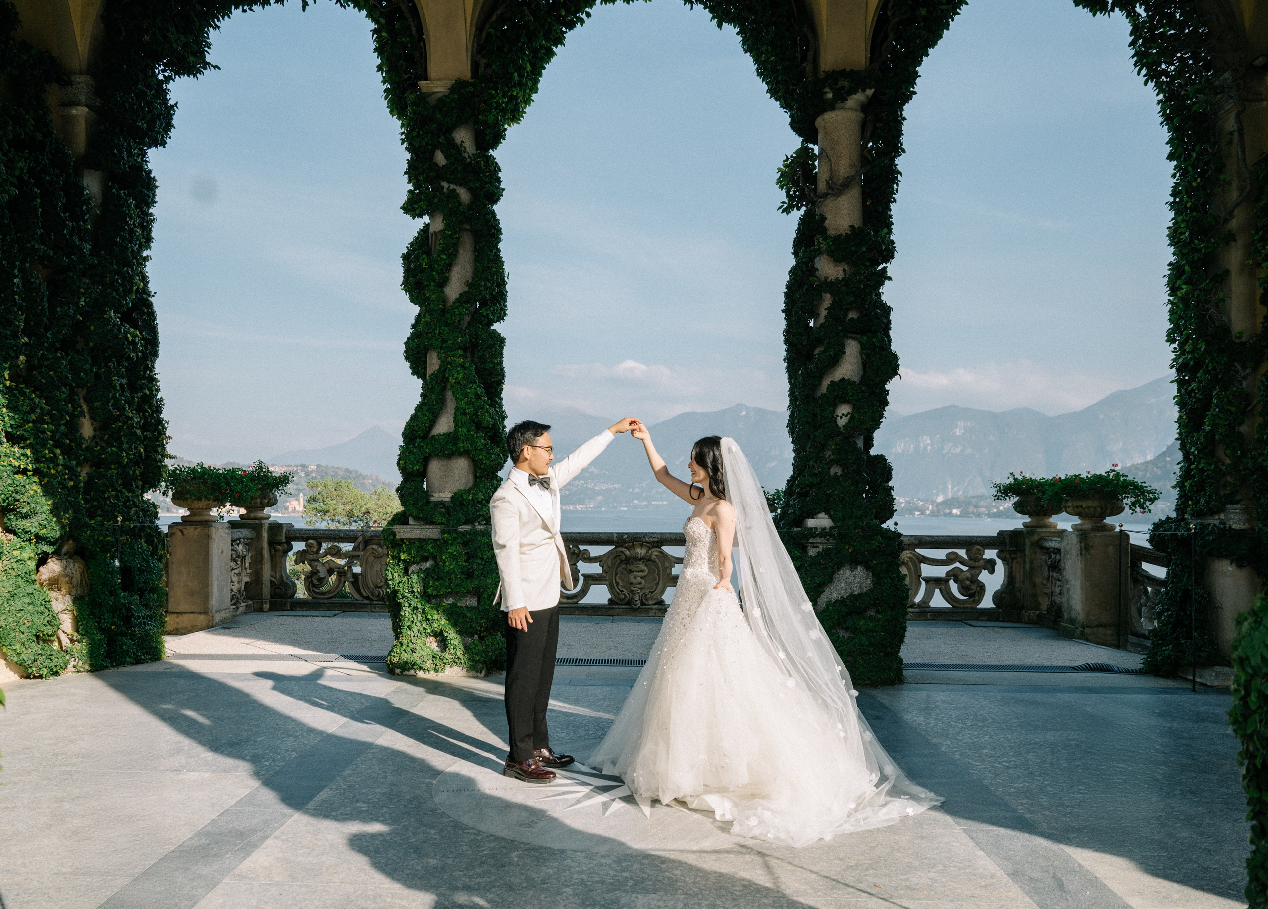 Lake Como. Lake Como Photographer — Proposal | Wedding | Elopement