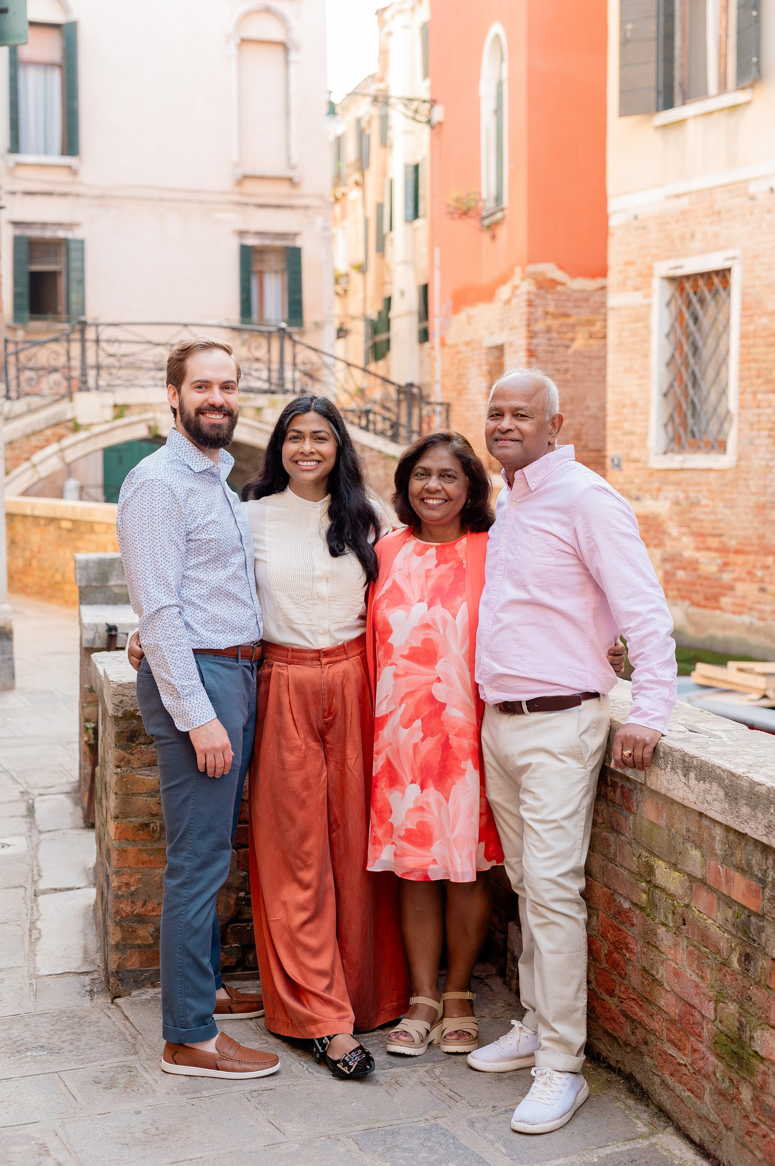 Family photoshoot in Venice. Photographer in Venice Anna Terzi